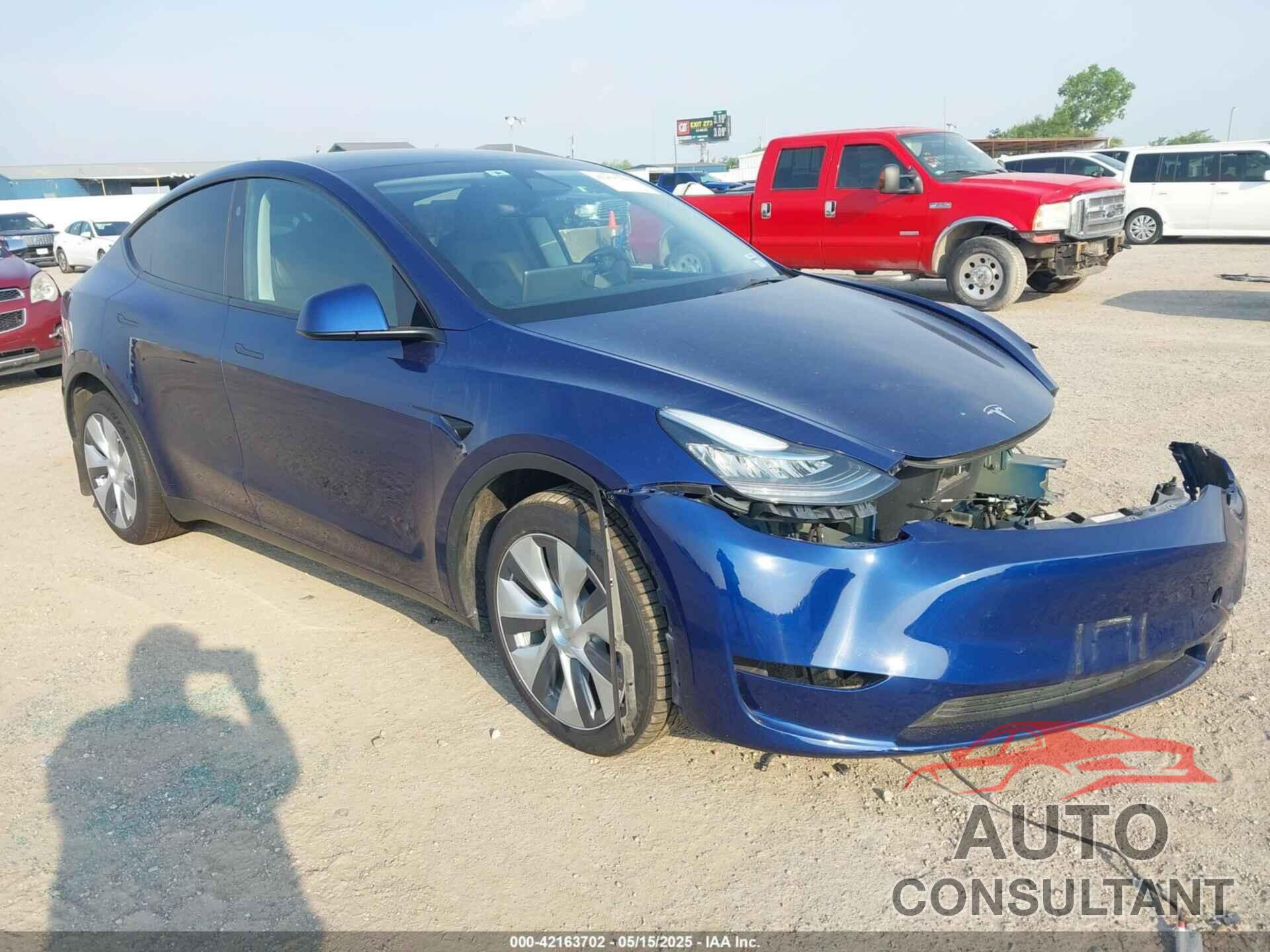 TESLA MODEL Y 2023 - 7SAYGDEE7PA137488