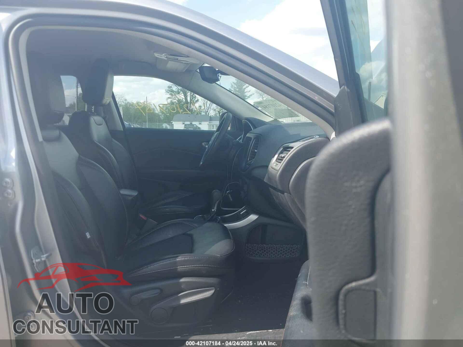 JEEP COMPASS 2019 - 3C4NJCBB7KT742453