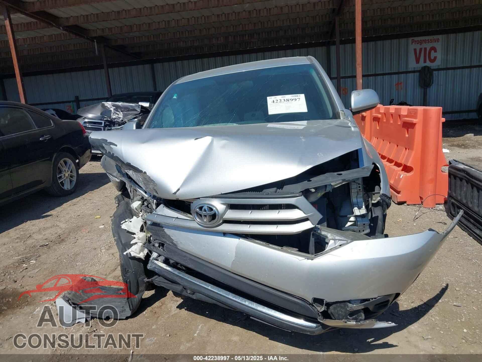 TOYOTA HIGHLANDER 2013 - 5TDBK3EH5DS254924