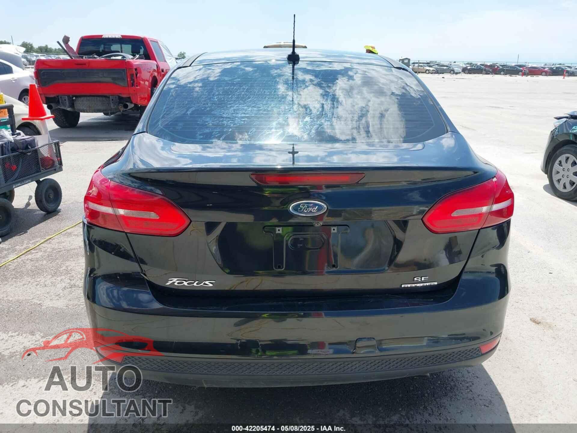 FORD FOCUS 2015 - 1FADP3F2XFL313657
