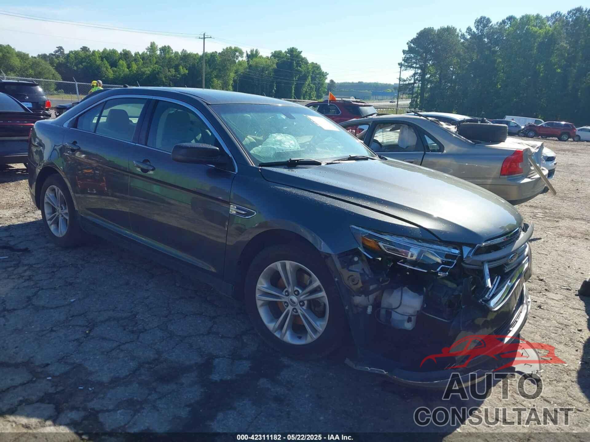 FORD TAURUS 2019 - 1FAHP2D82KG117511