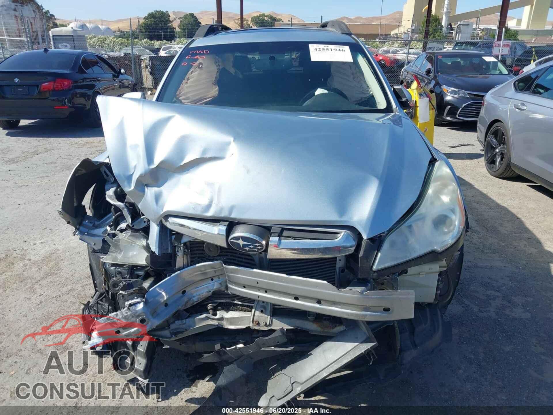 SUBARU OUTBACK 2013 - 4S4BRBKC4D3279549