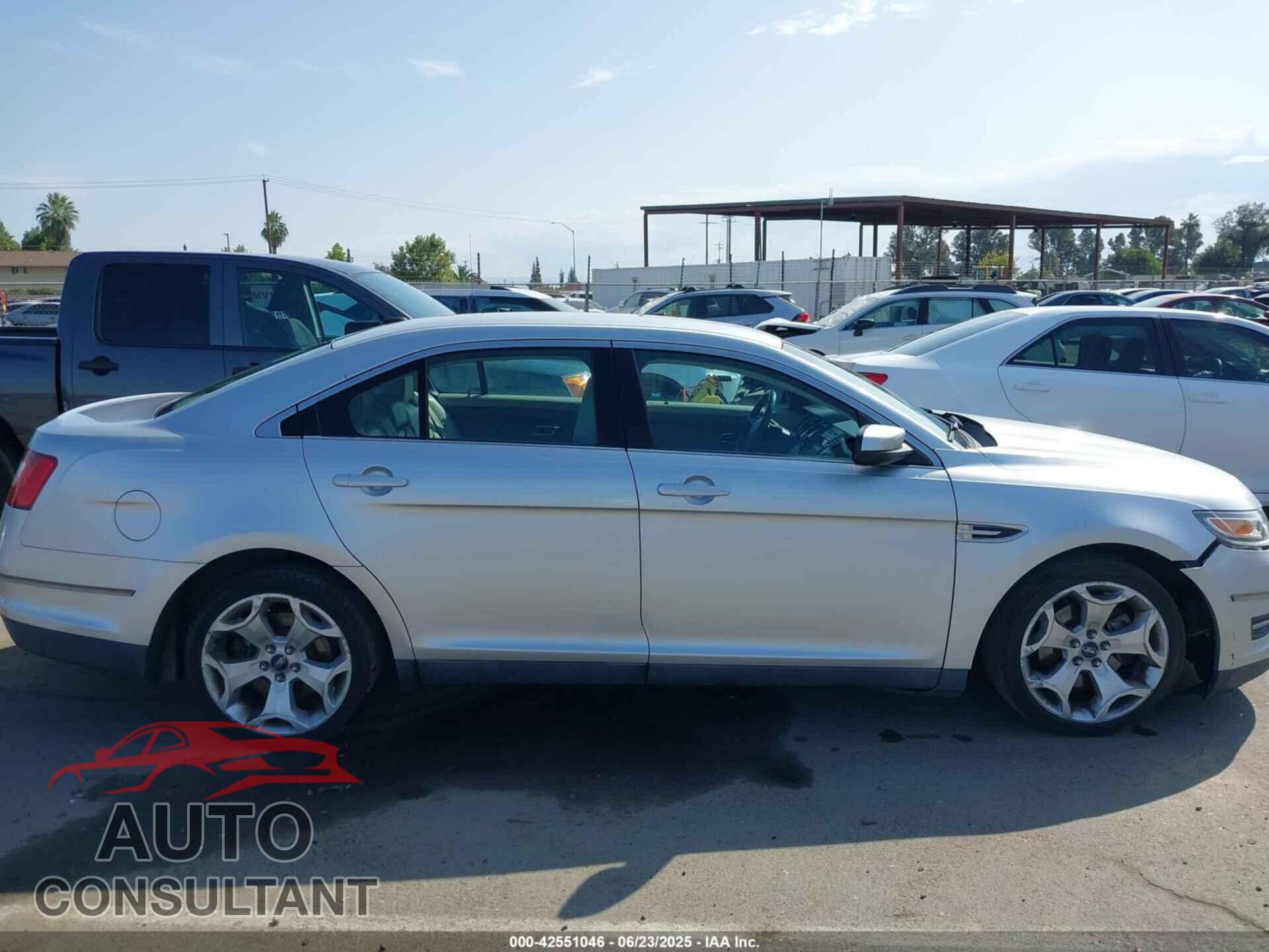 FORD TAURUS 2011 - 1FAHP2HW6BG176246
