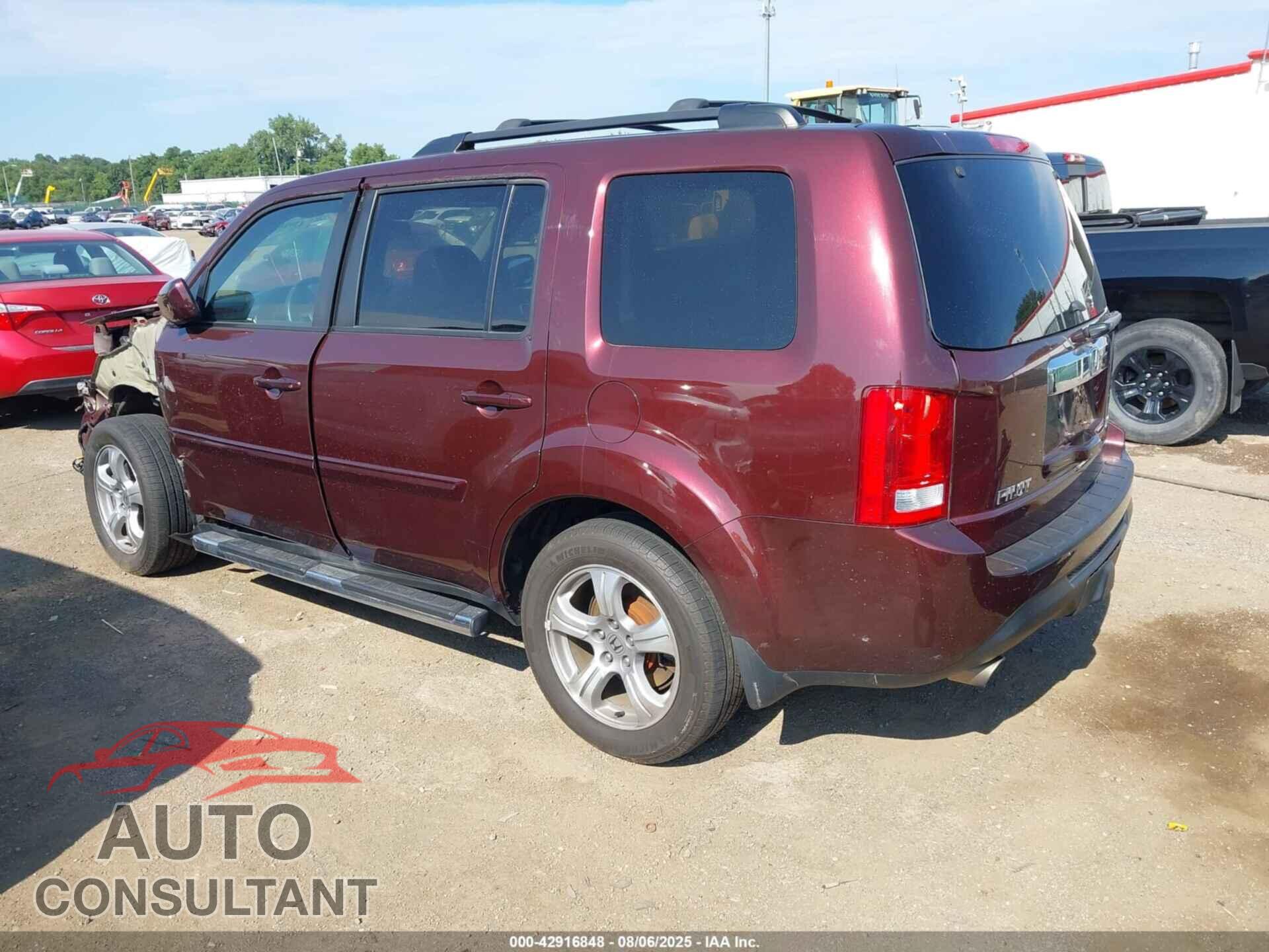HONDA PILOT 2013 - 5FNYF4H62DB011252