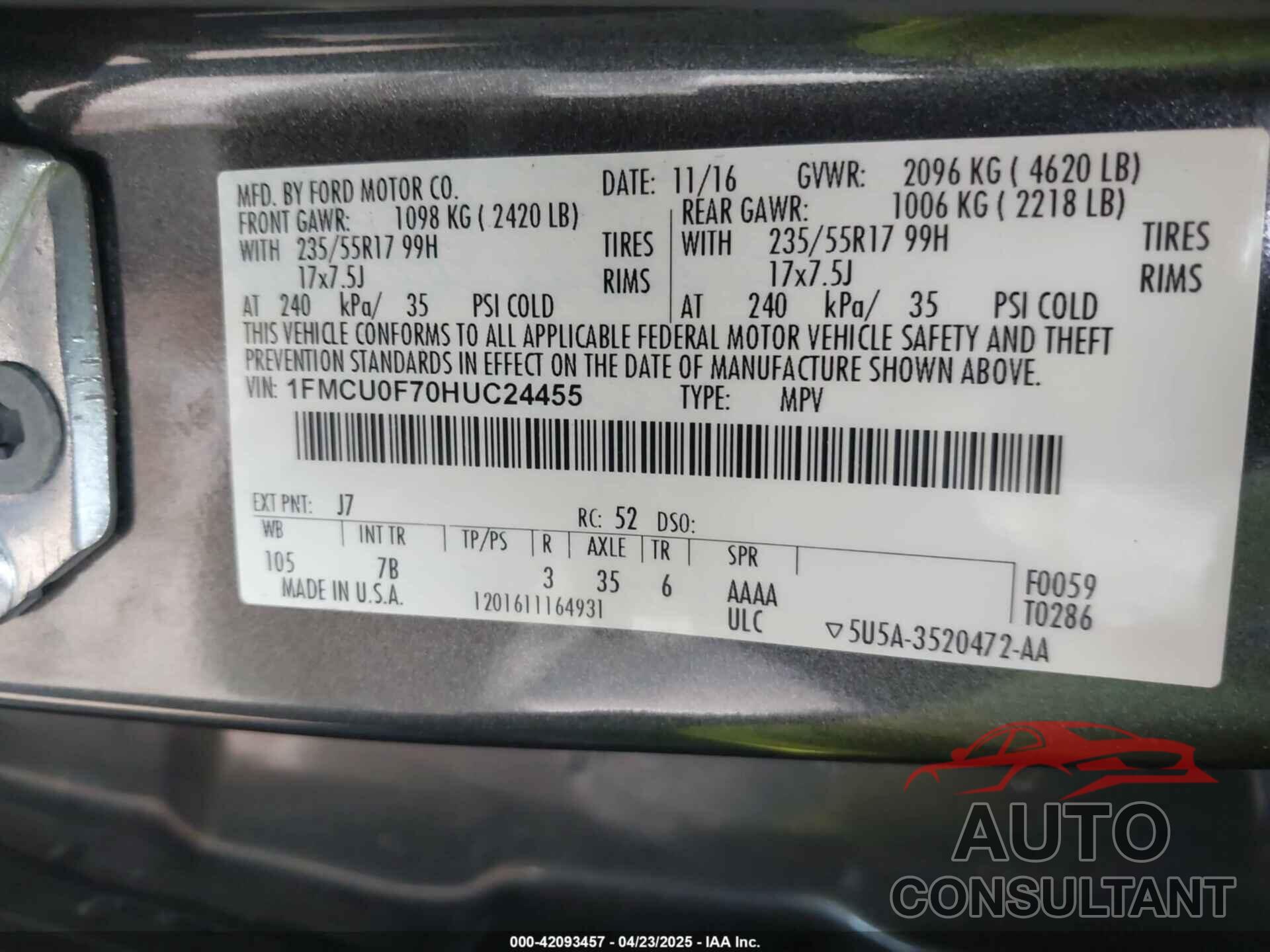 FORD ESCAPE 2017 - 1FMCU0F70HUC24455