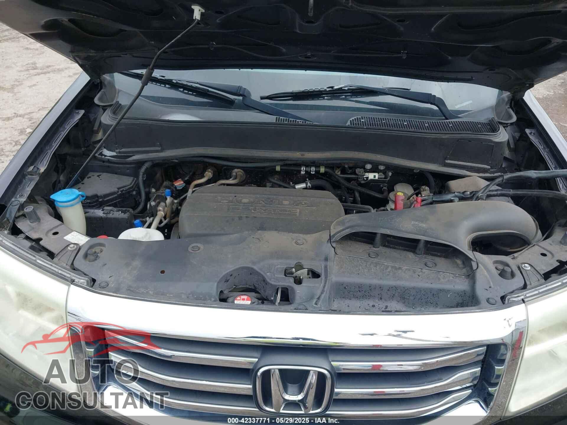 HONDA PILOT 2013 - 5FNYF4H97DB026954