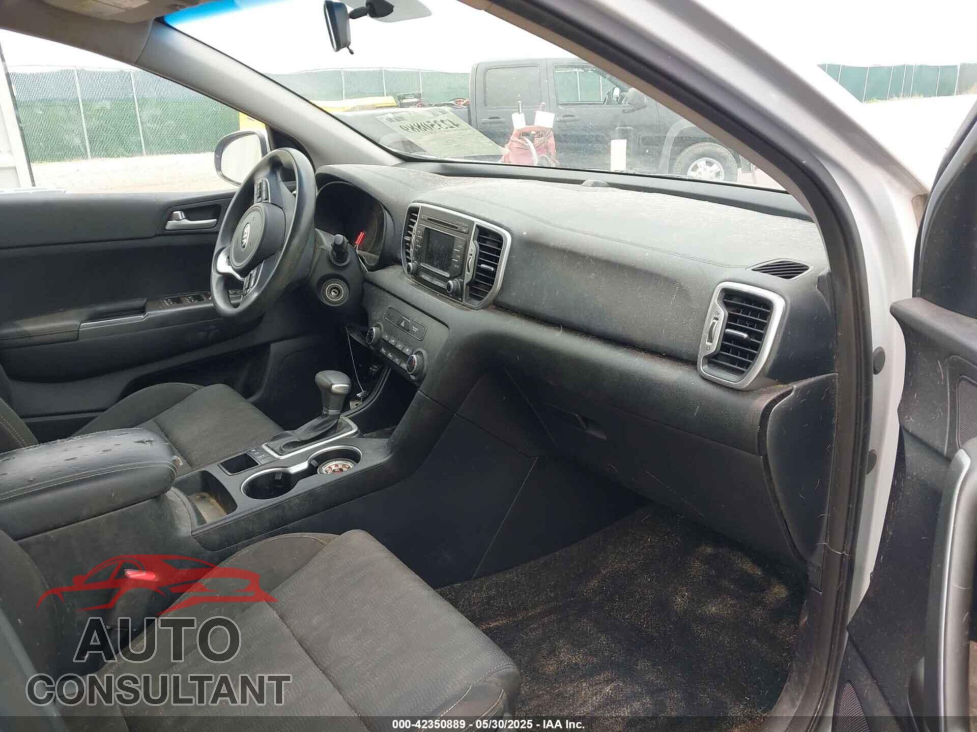 KIA SPORTAGE 2017 - KNDPMCAC7H7055707
