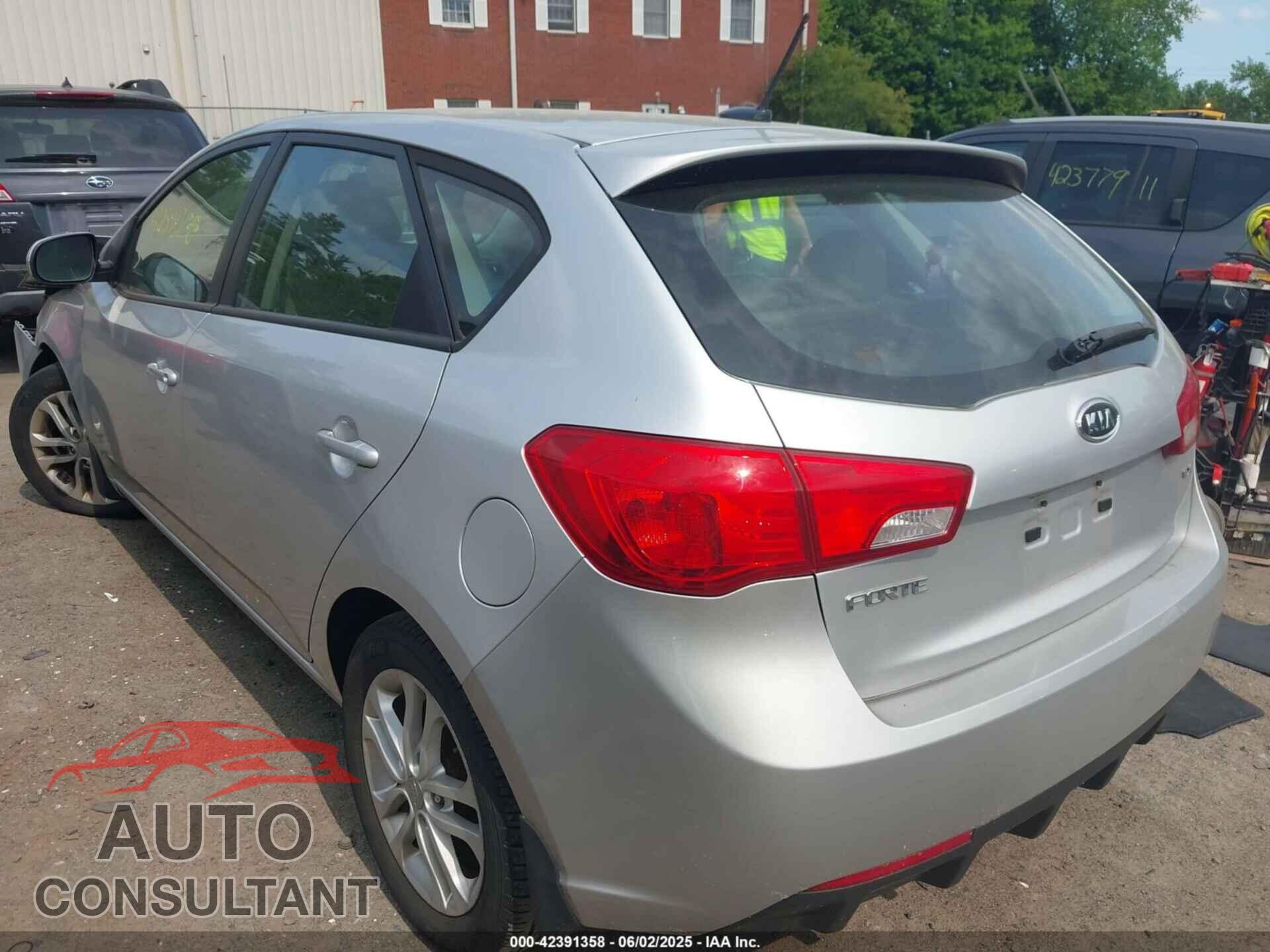KIA FORTE 2011 - KNAFU5A25B5440343