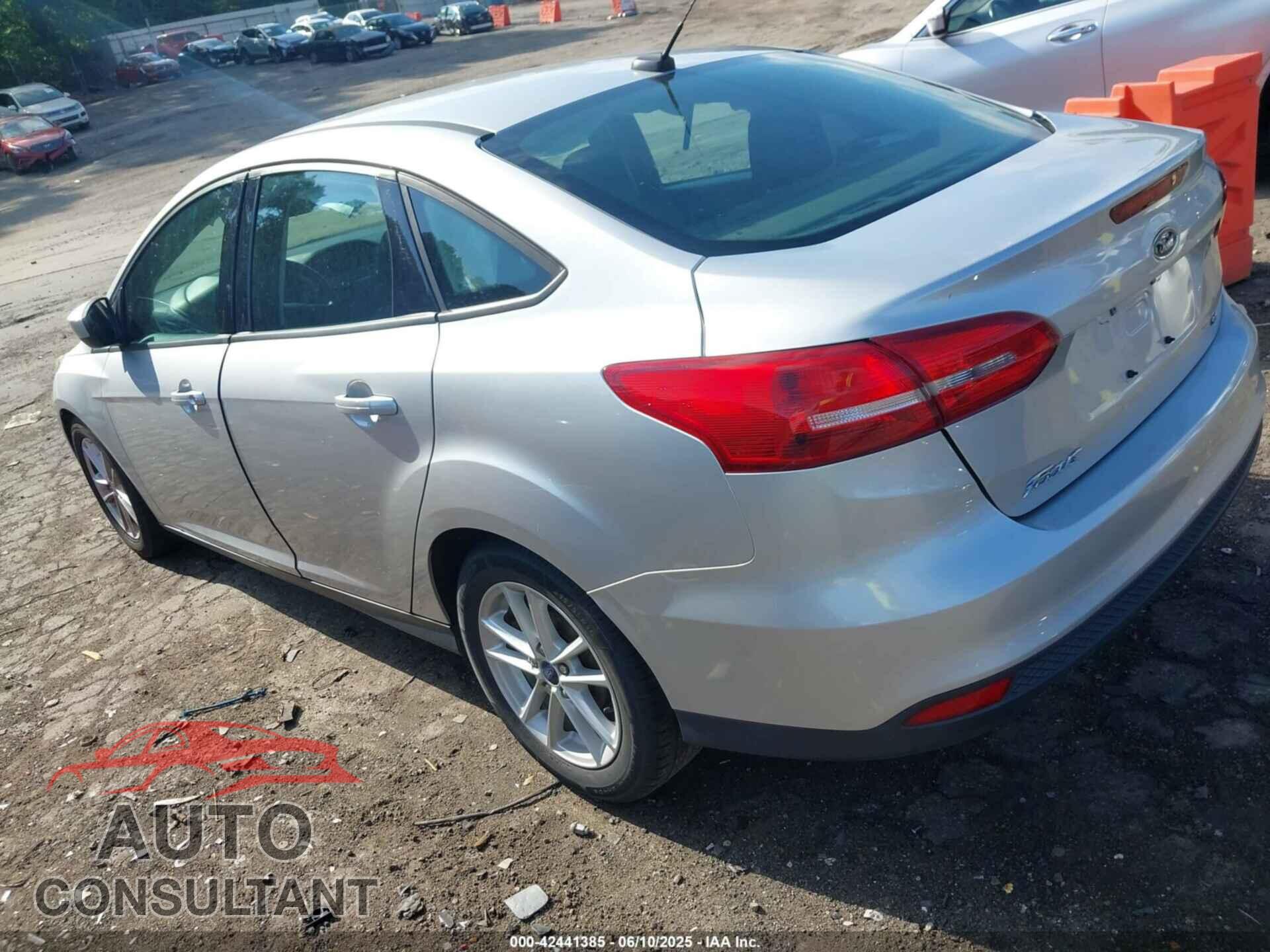 FORD FOCUS 2018 - 1FADP3F28JL300155