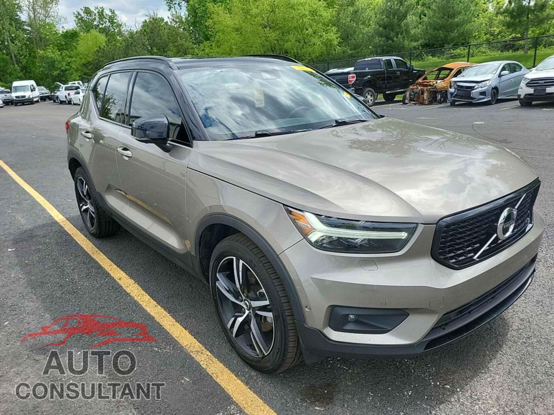VOLVO XC40 2022 - YV4162UM2N2769099