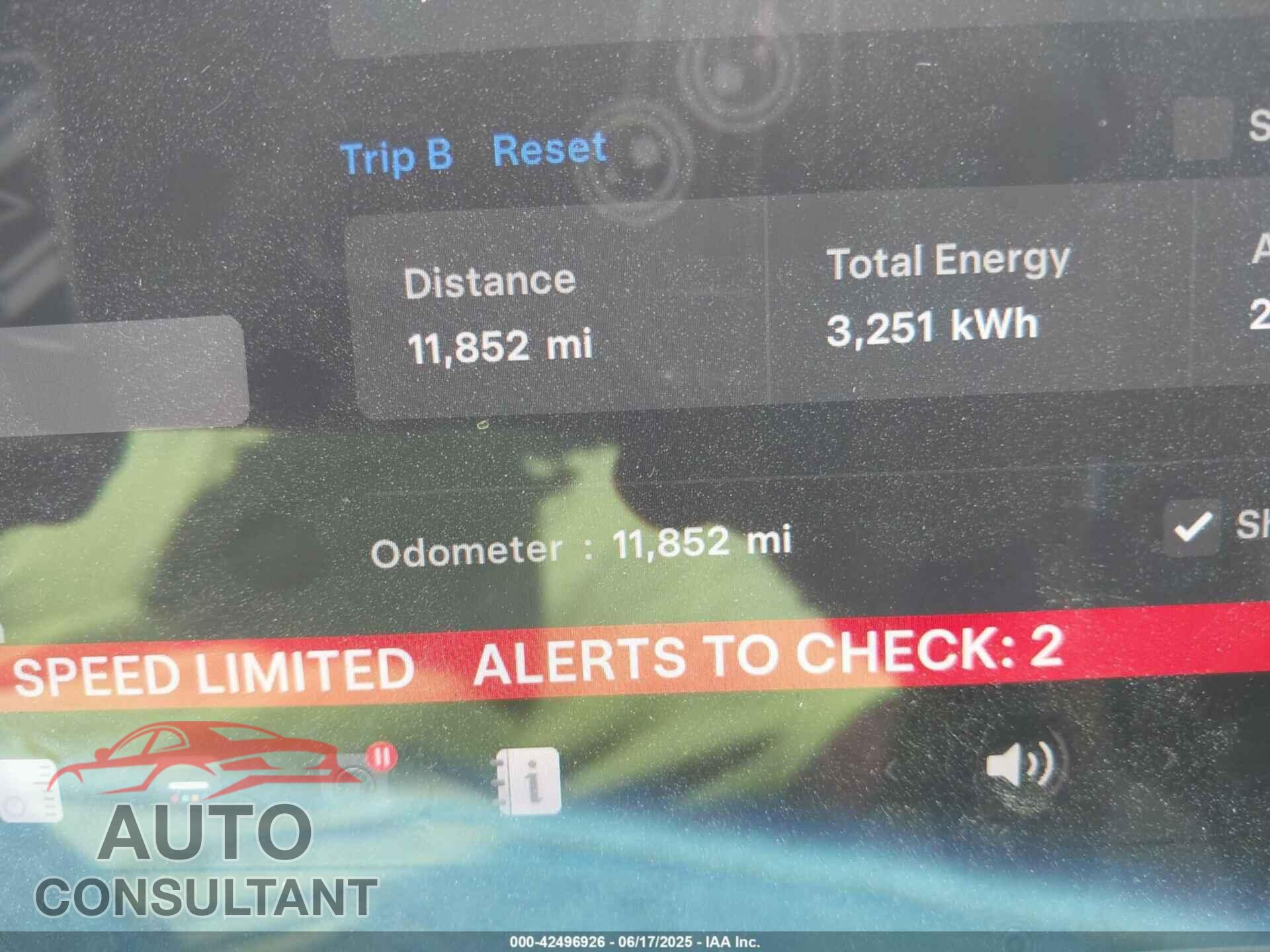 TESLA MODEL 3 2024 - 5YJ3E1EB8RF738089