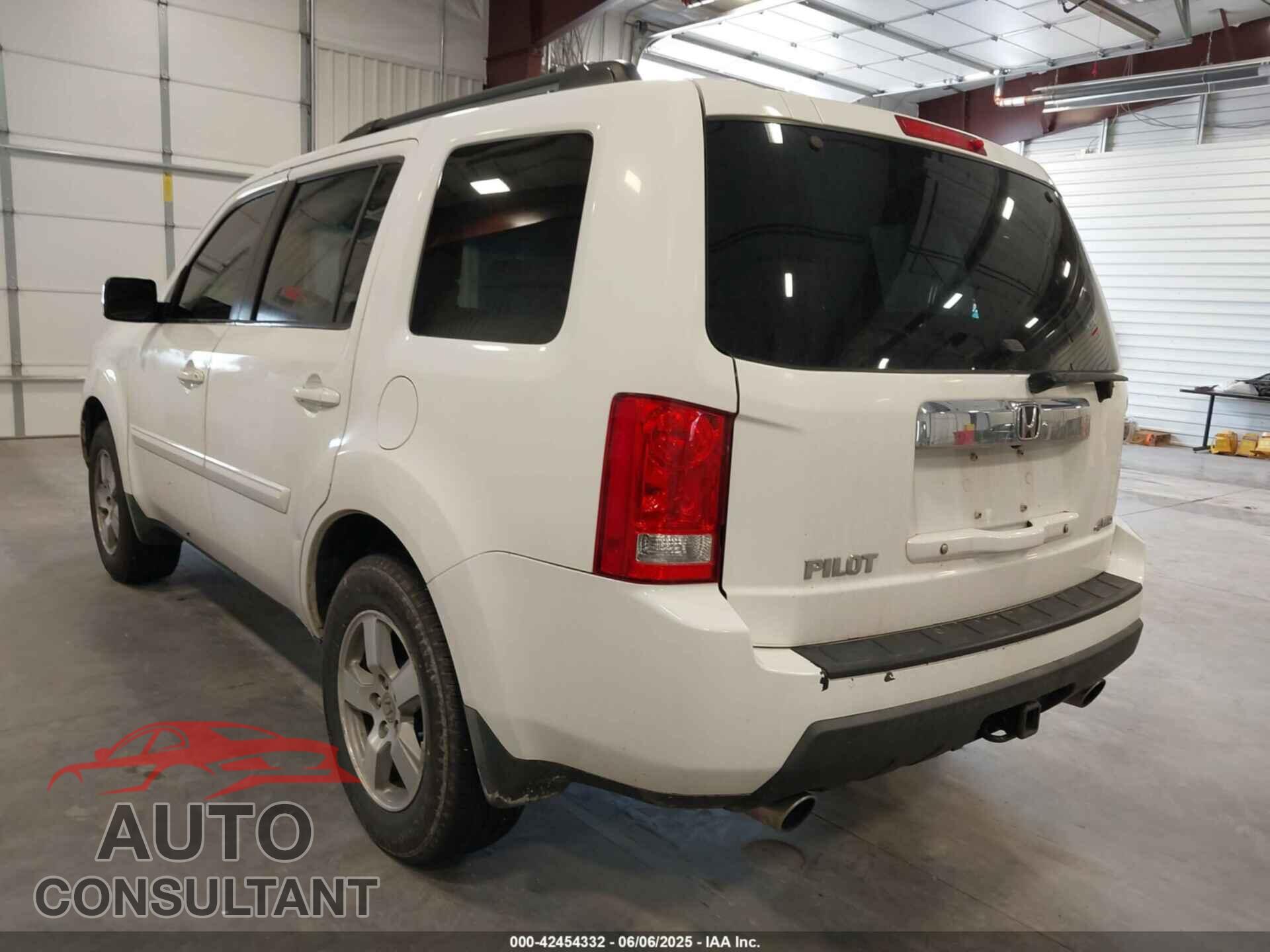 HONDA PILOT 2011 - 5FNYF4H64BB004798