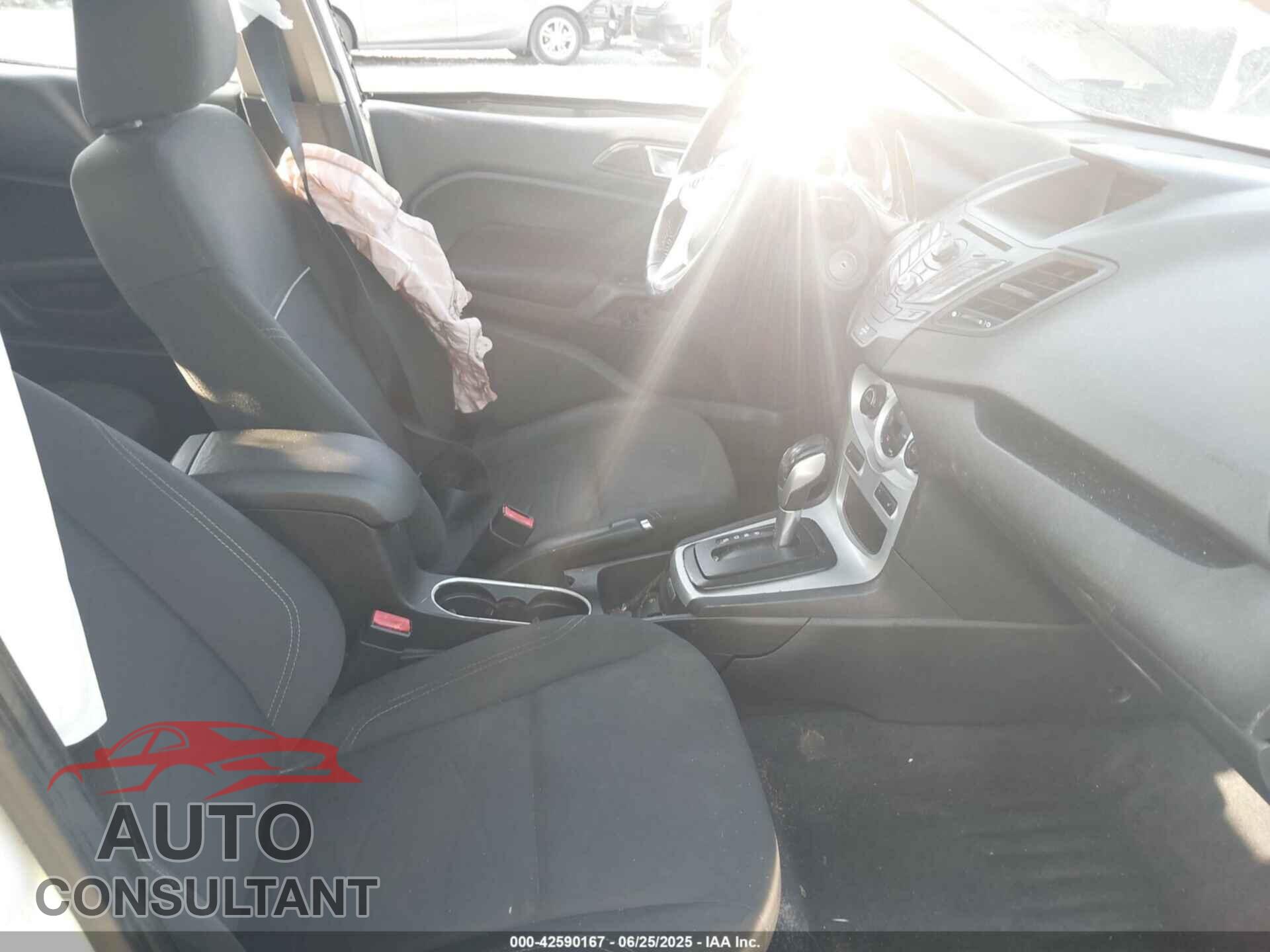 FORD FIESTA 2014 - 3FADP4EJ7EM211227