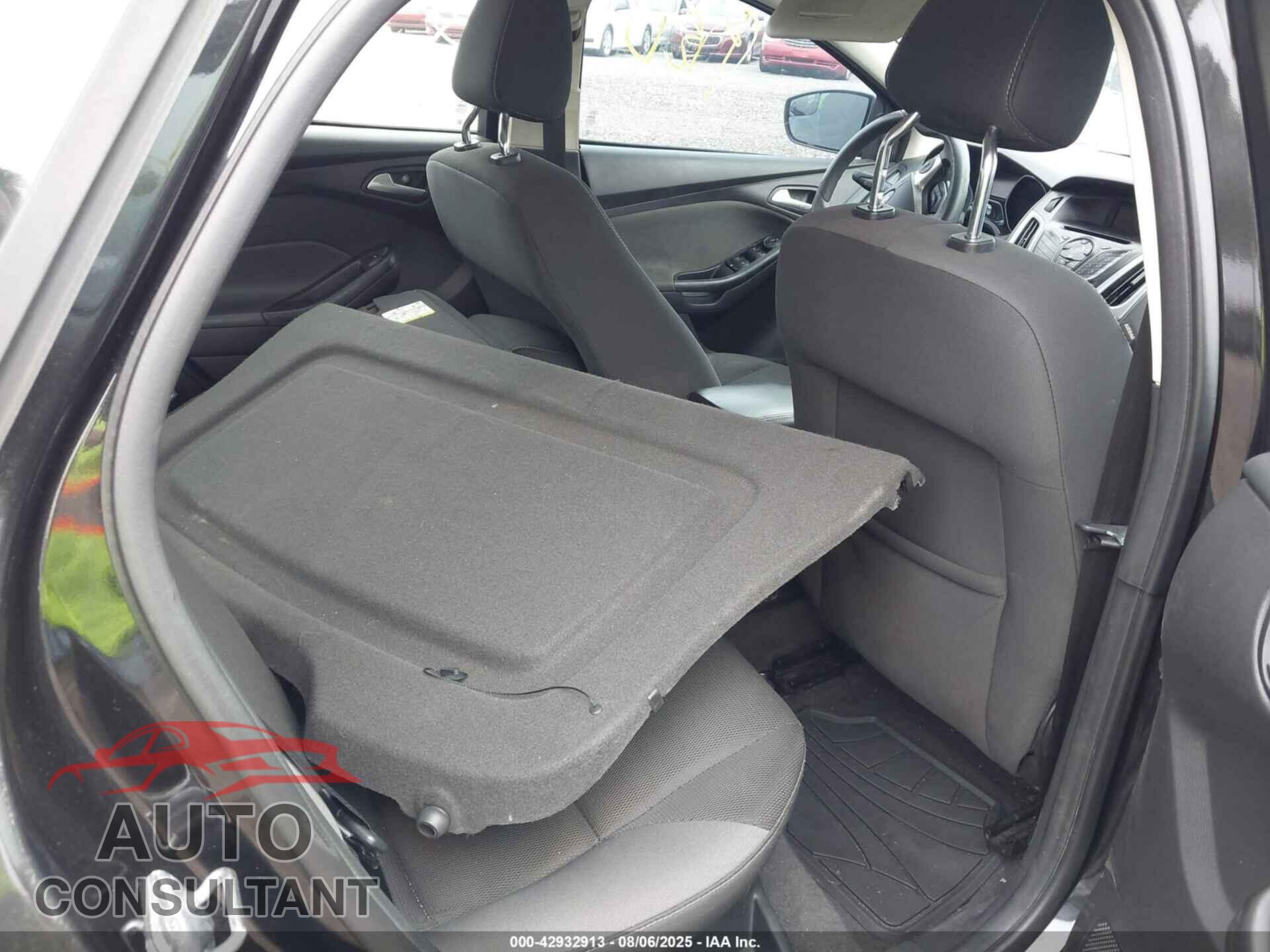 FORD FOCUS 2012 - 1FAHP3K26CL281552