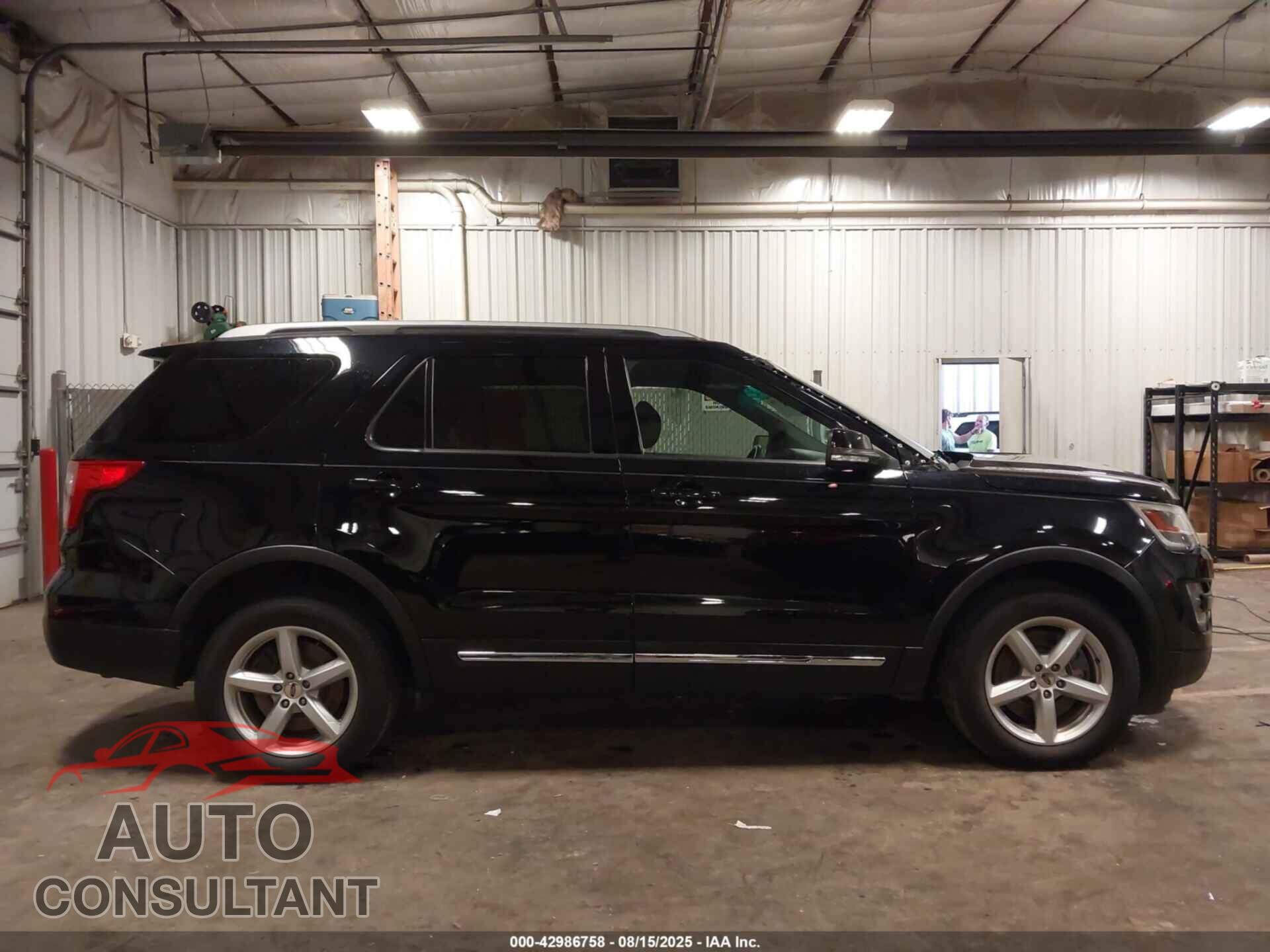 FORD EXPLORER 2017 - 1FM5K8D81HGB52687