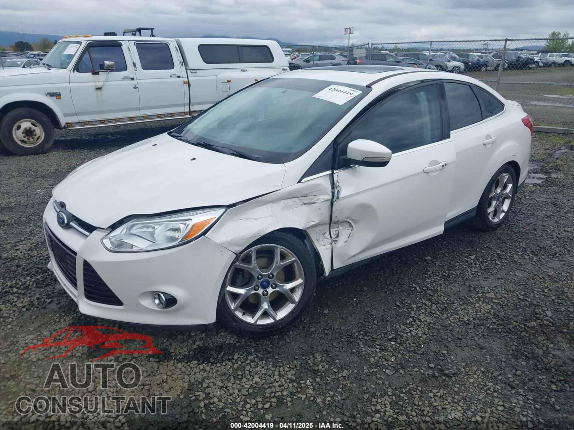 FORD FOCUS 2014 - 1FADP3J27EL142095