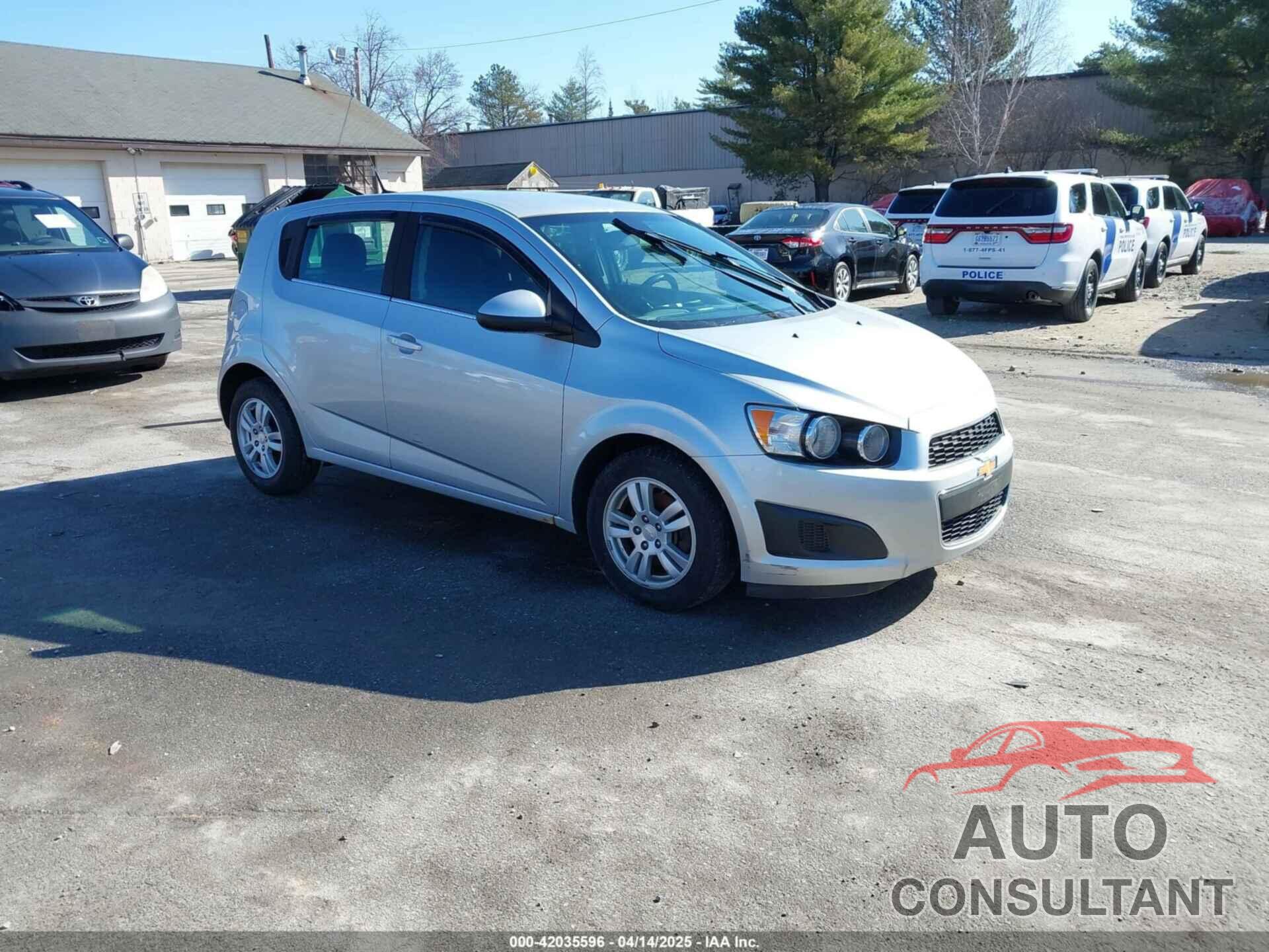 CHEVROLET SONIC 2013 - 1G1JC6SGXD4218978