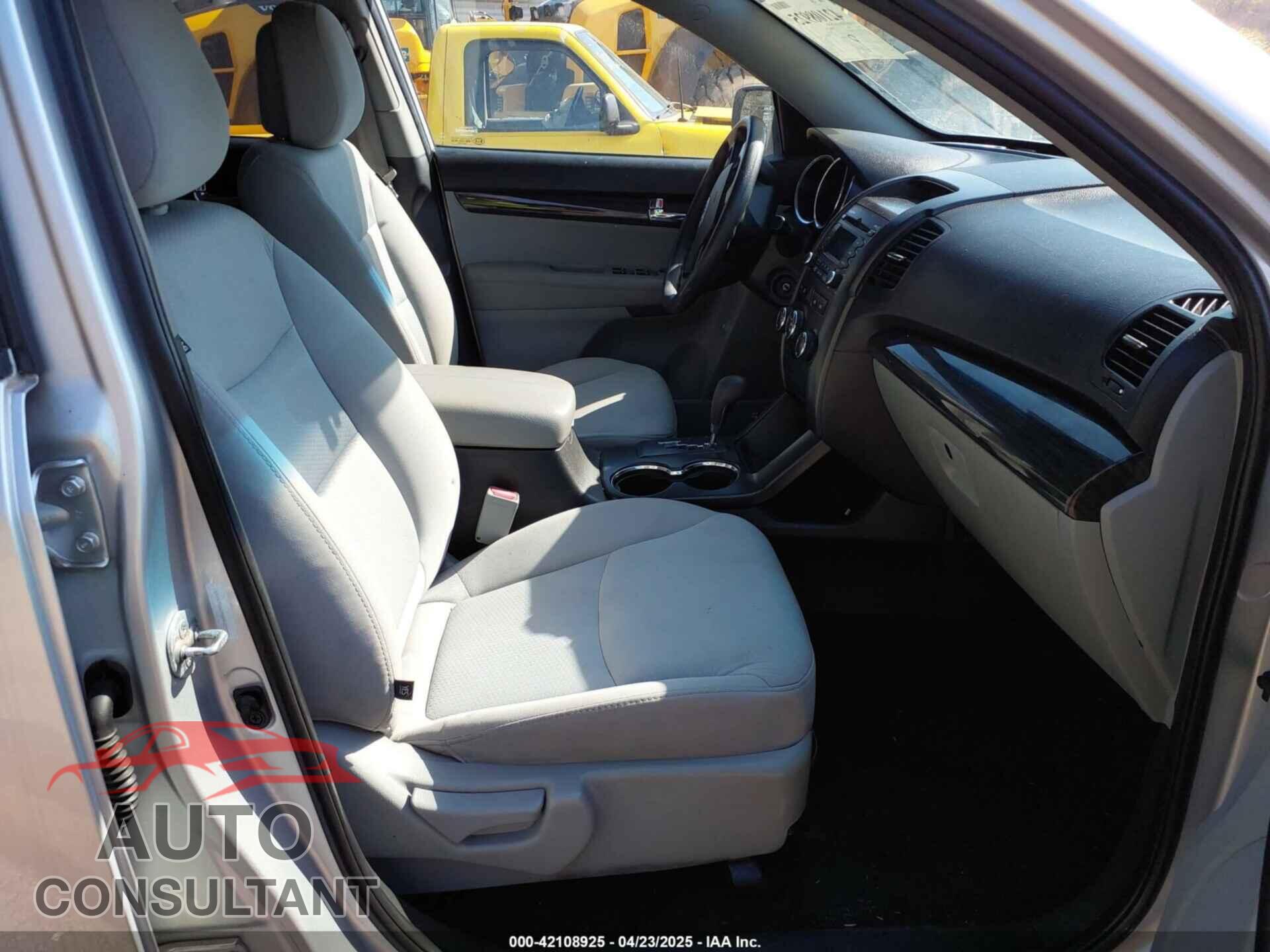 KIA SORENTO 2013 - 5XYKTDA2XDG423935