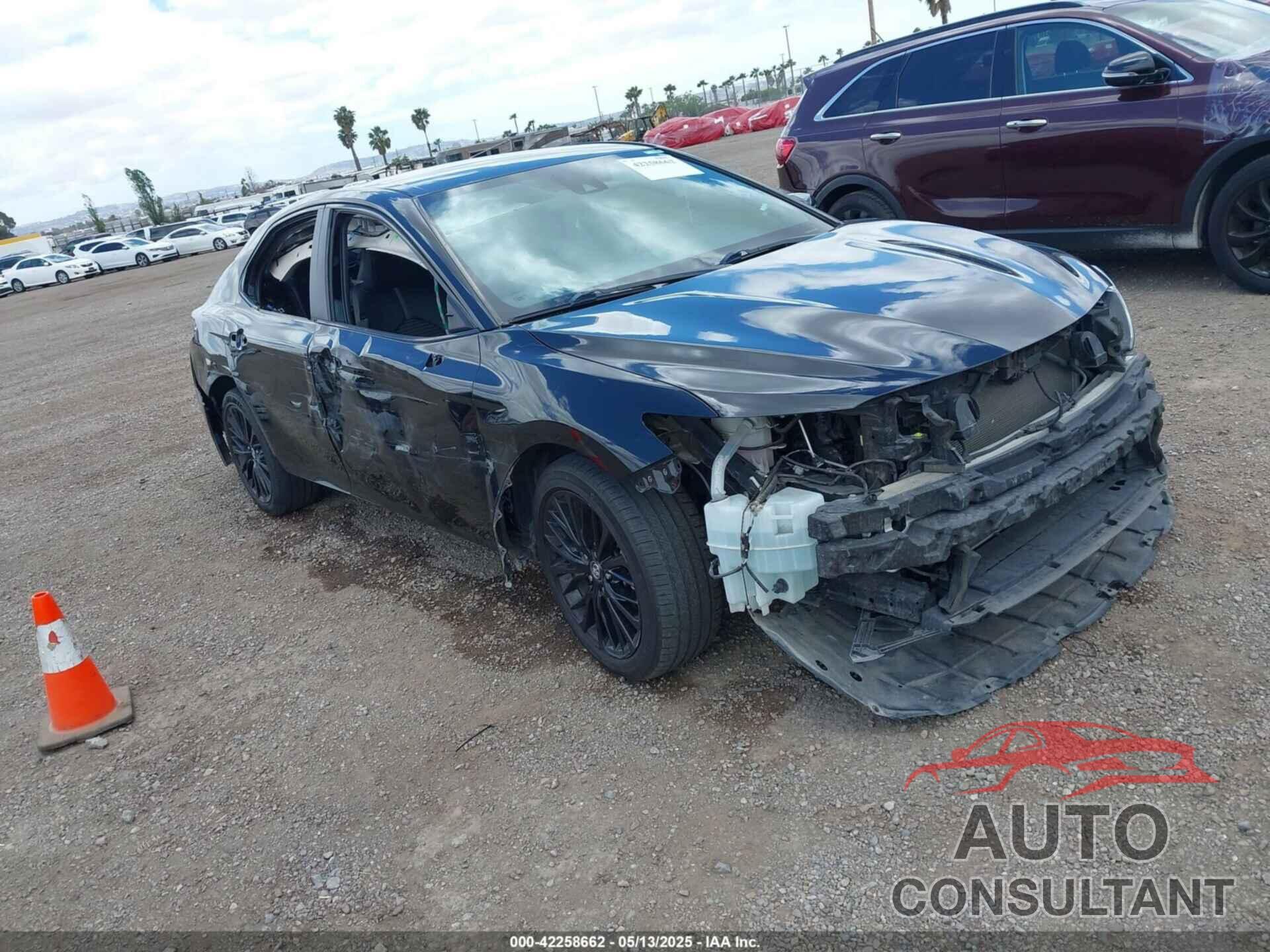 TOYOTA CAMRY 2020 - 4T1G11AK8LU308527