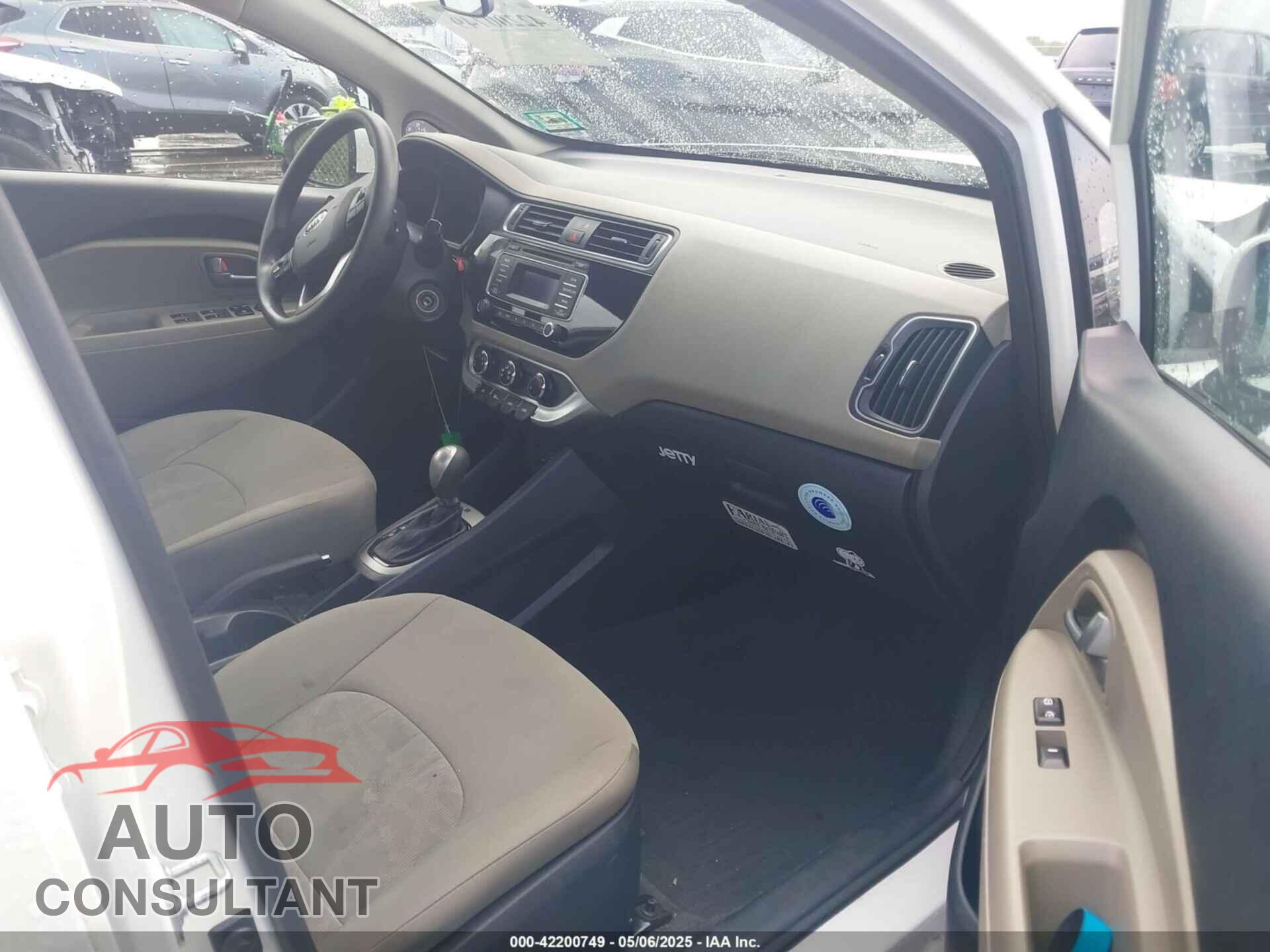 KIA RIO 2016 - KNADM4A32G6660082