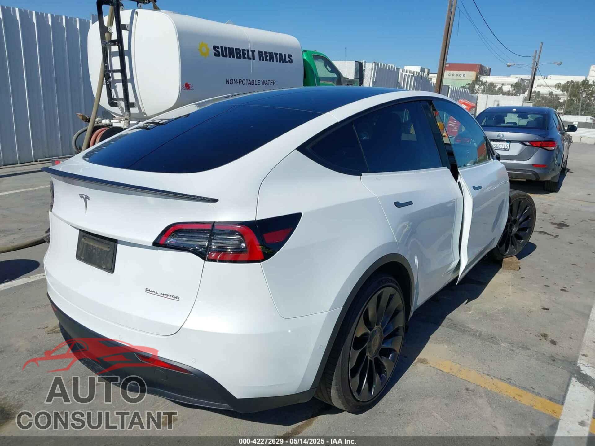TESLA MODEL Y 2022 - 7SAYGDEF9NF391177