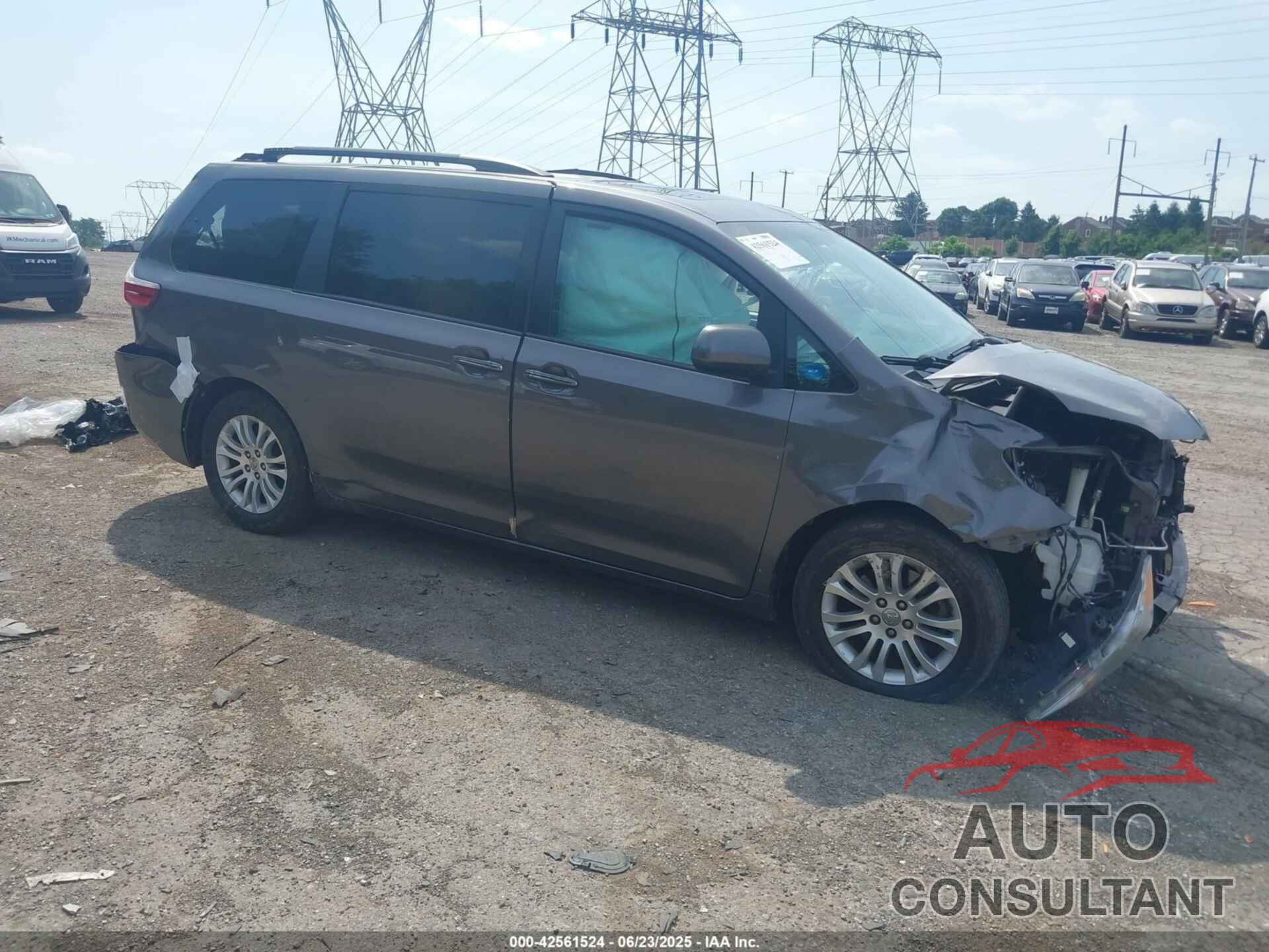 TOYOTA SIENNA 2017 - 5TDYZ3DC1HS778458