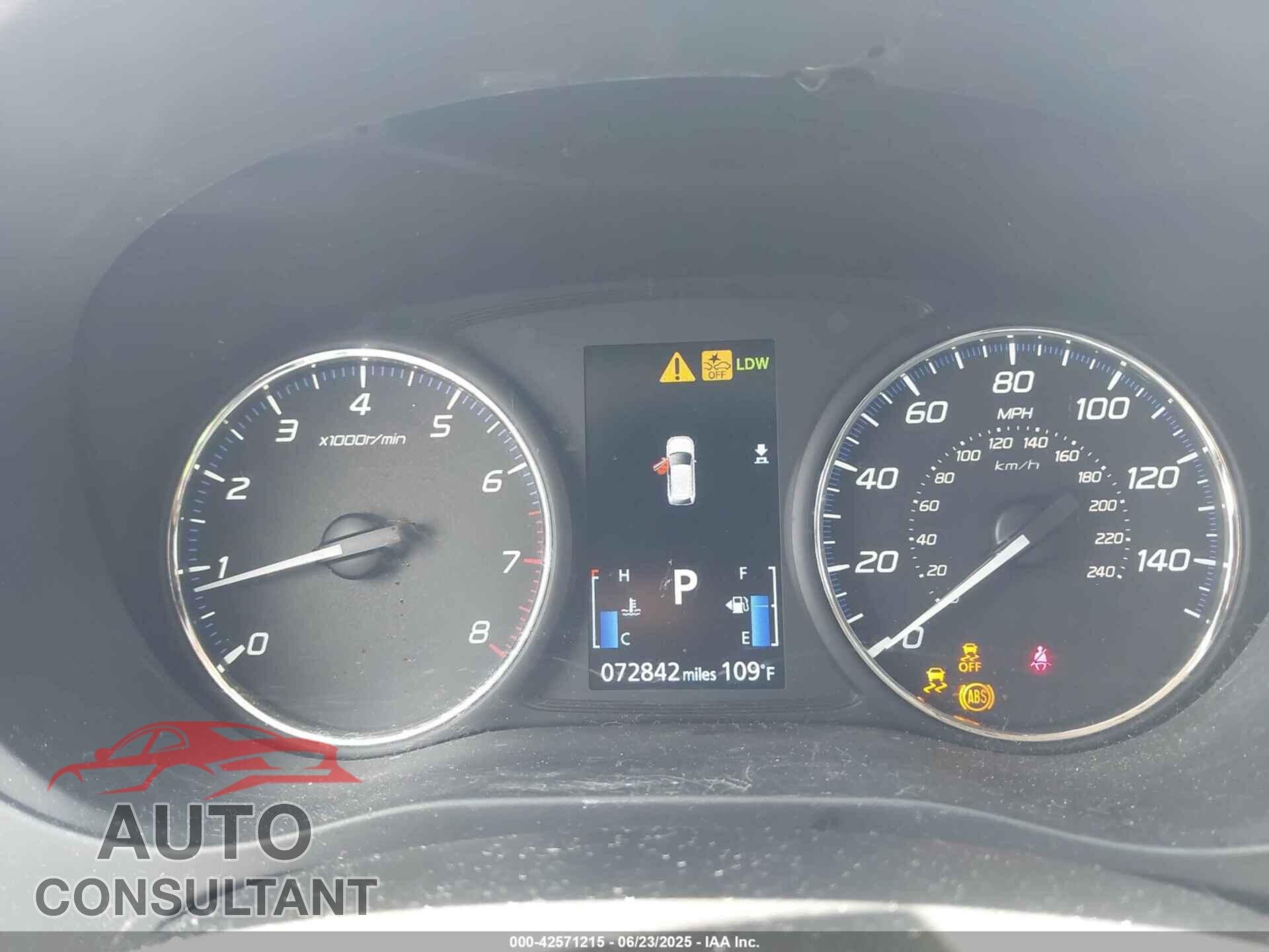 MITSUBISHI OUTLANDER 2018 - JA4AD3A33JZ050577