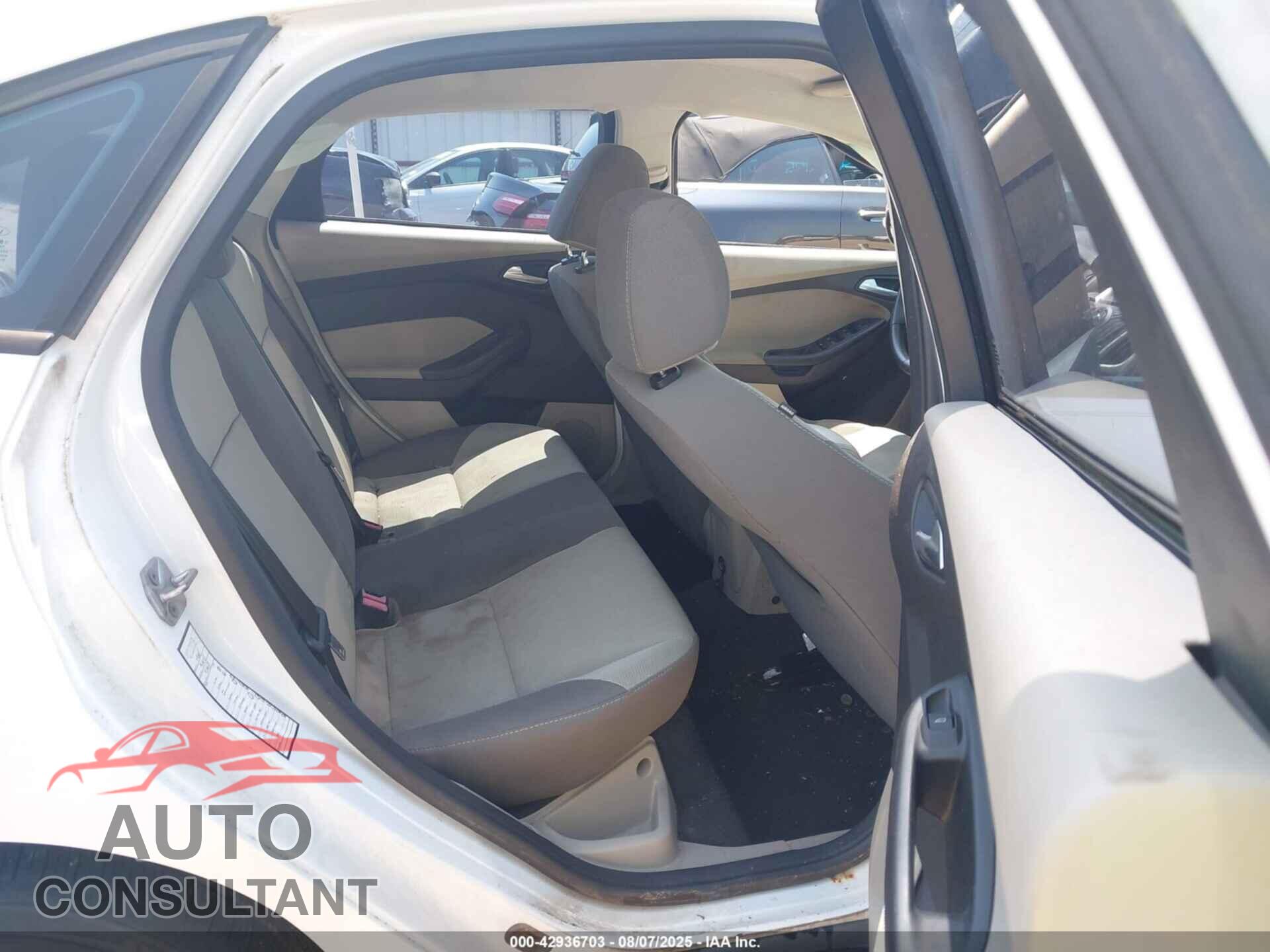 FORD FOCUS 2014 - 1FADP3F22EL163834