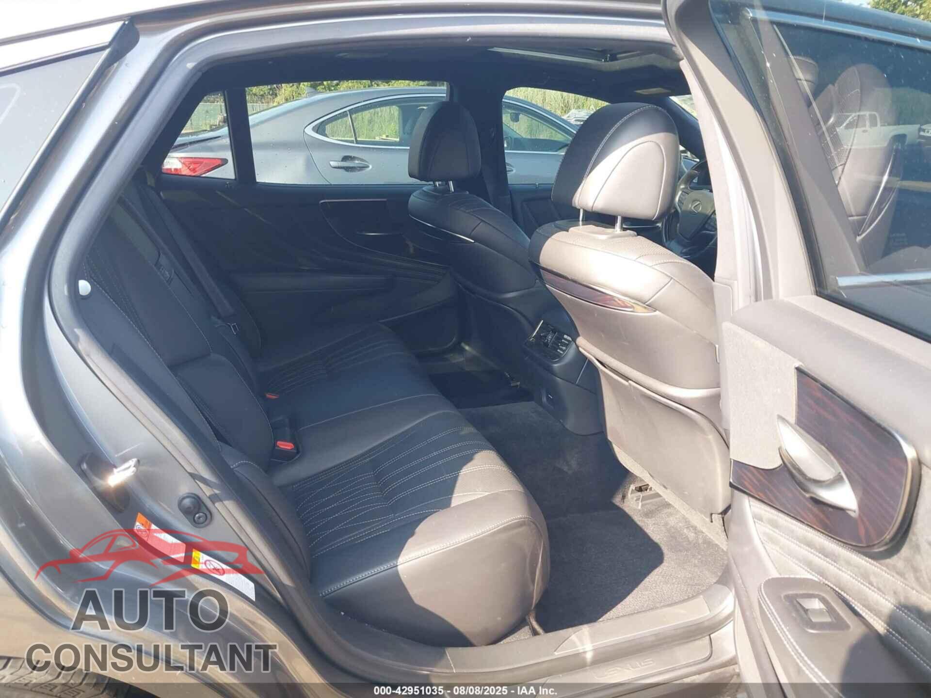 LEXUS LS 500 2018 - JTHC51FF3J5005289