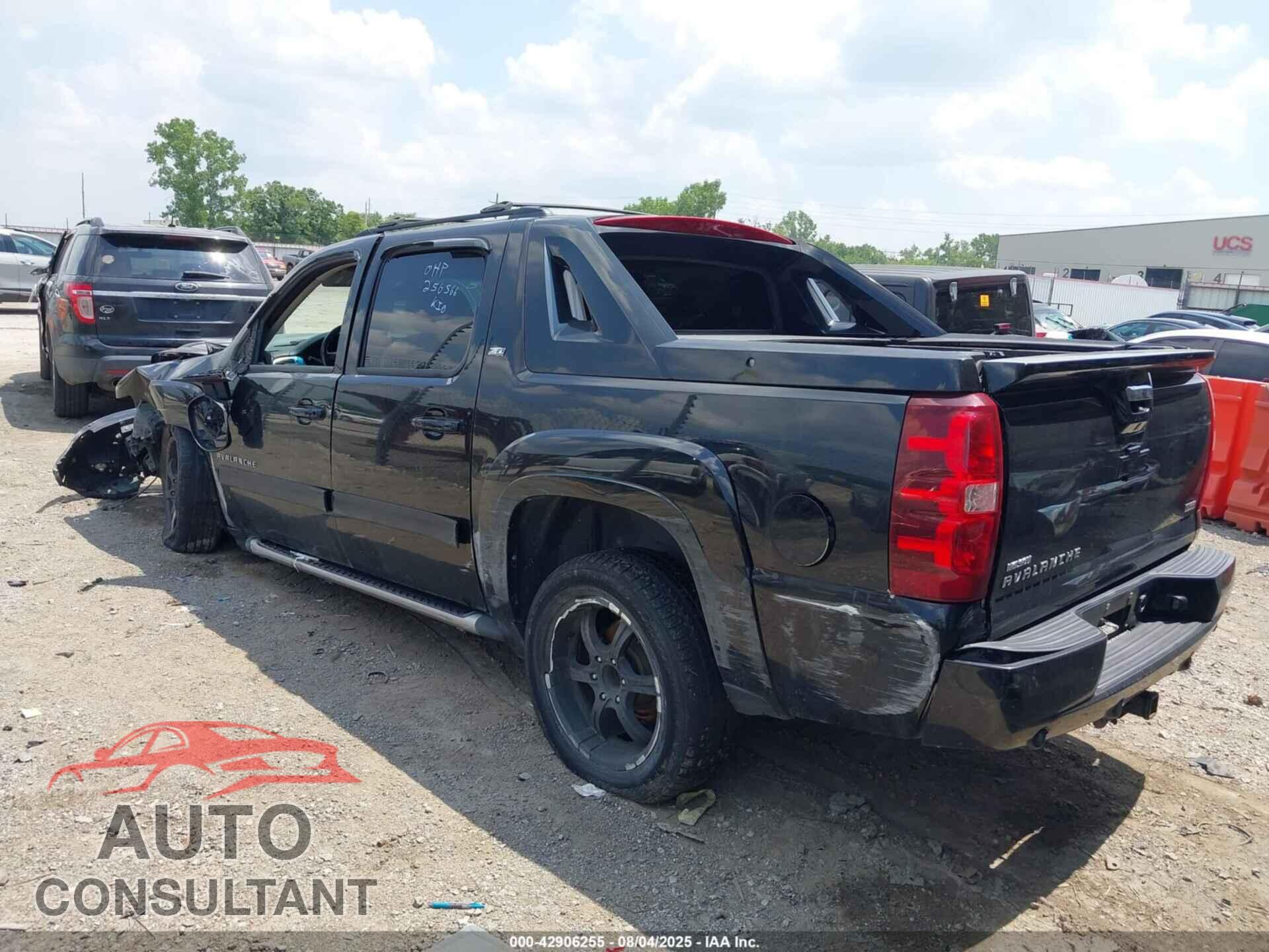 CHEVROLET AVALANCHE 1500 2011 - 3GNTKFE37BG136077