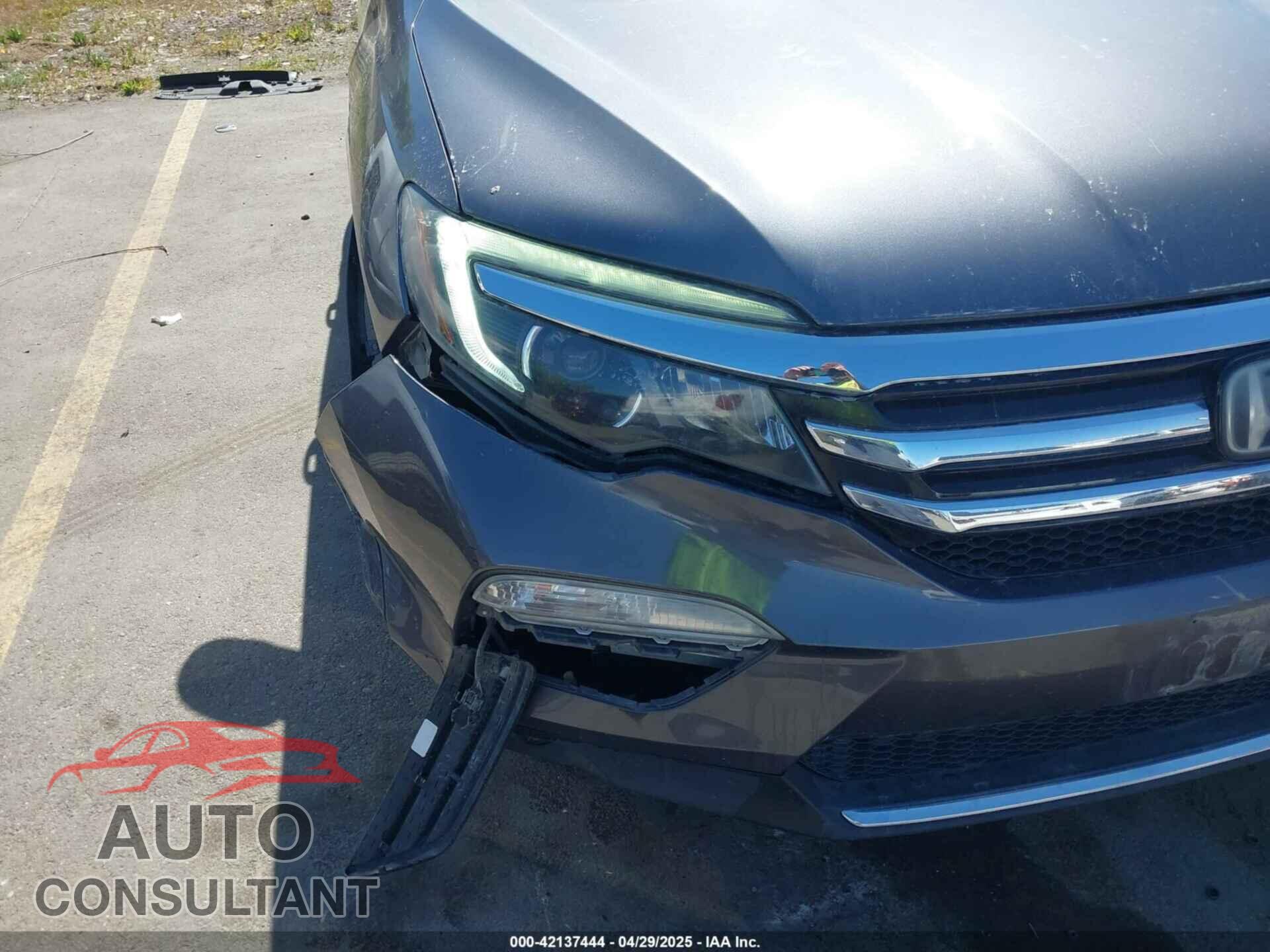 HONDA PILOT 2018 - 5FNYF6H09JB049628