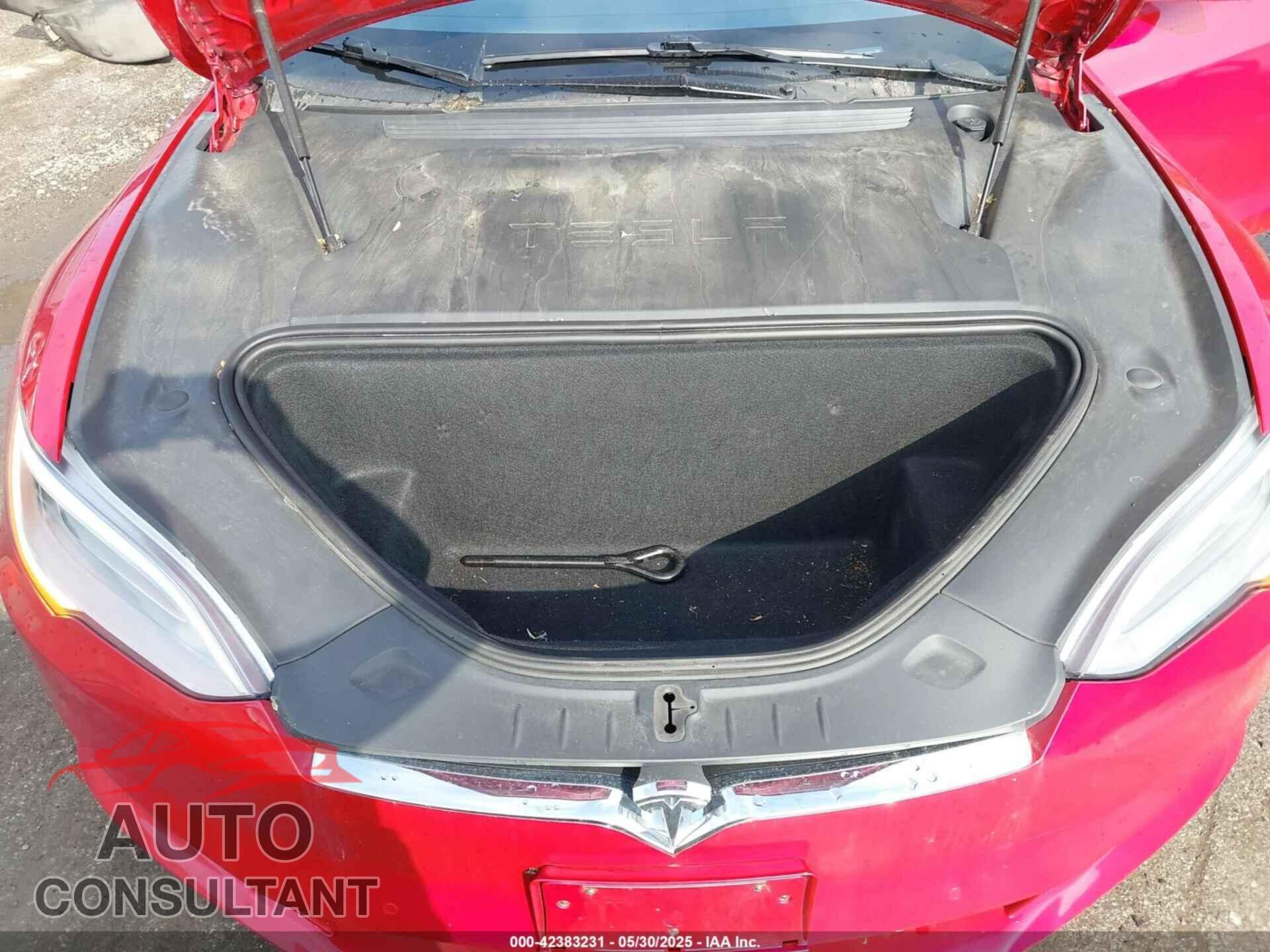 TESLA MODEL S 2020 - 5YJSA1E25LF396213