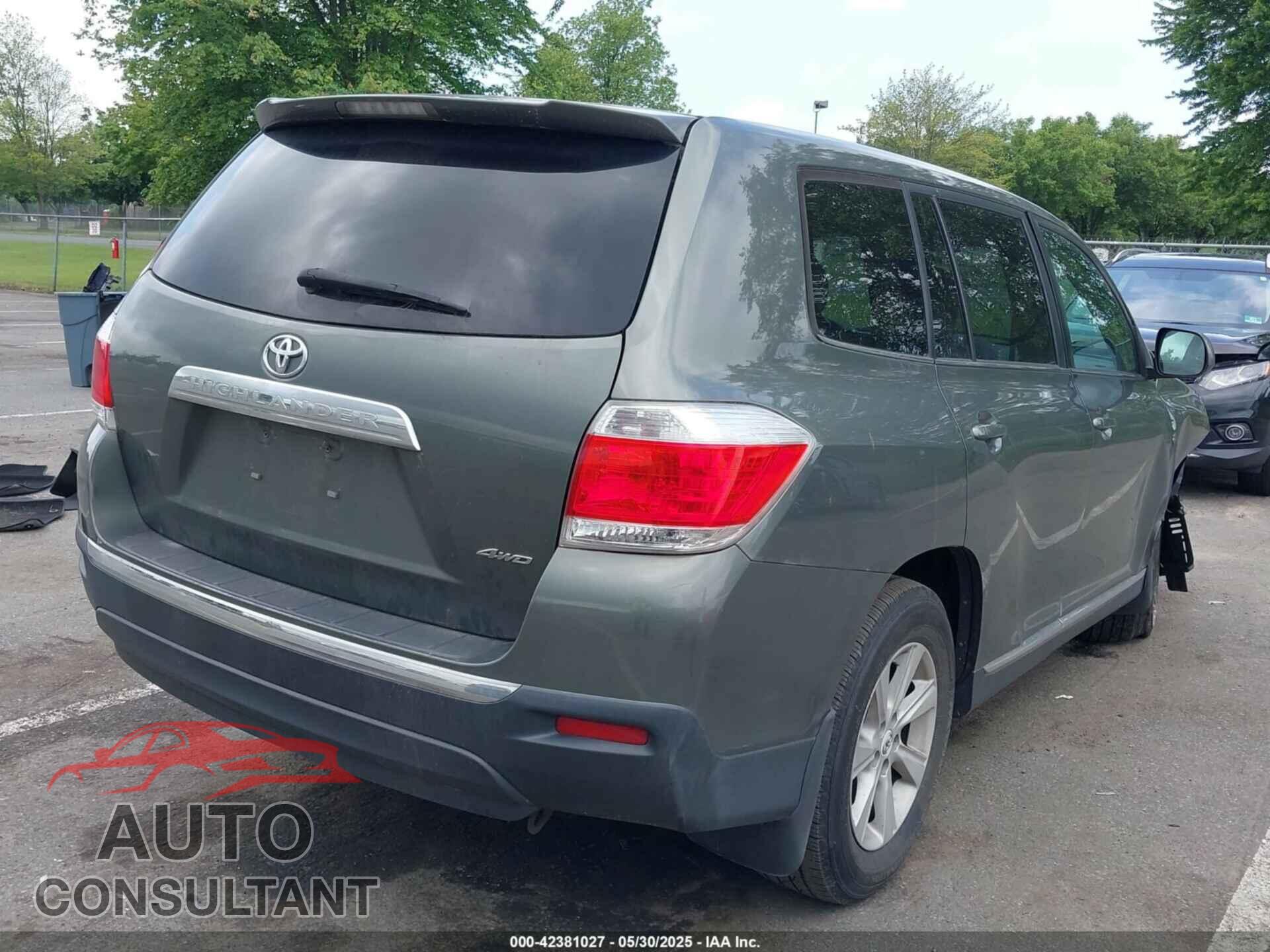 TOYOTA HIGHLANDER 2013 - 5TDBK3EH2DS178420