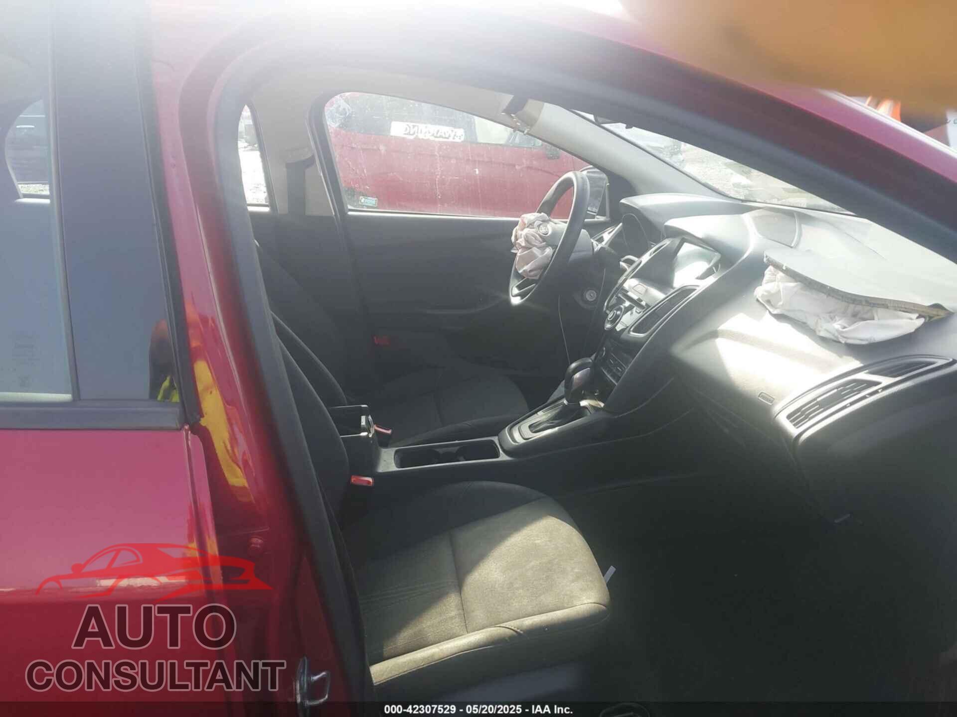 FORD FOCUS 2017 - 1FADP3H21HL345980
