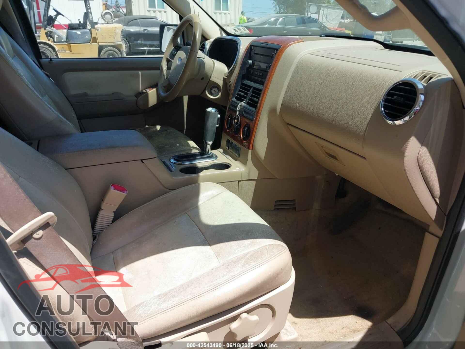 FORD EXPLORER 2009 - 1FMEU64E49UA08834