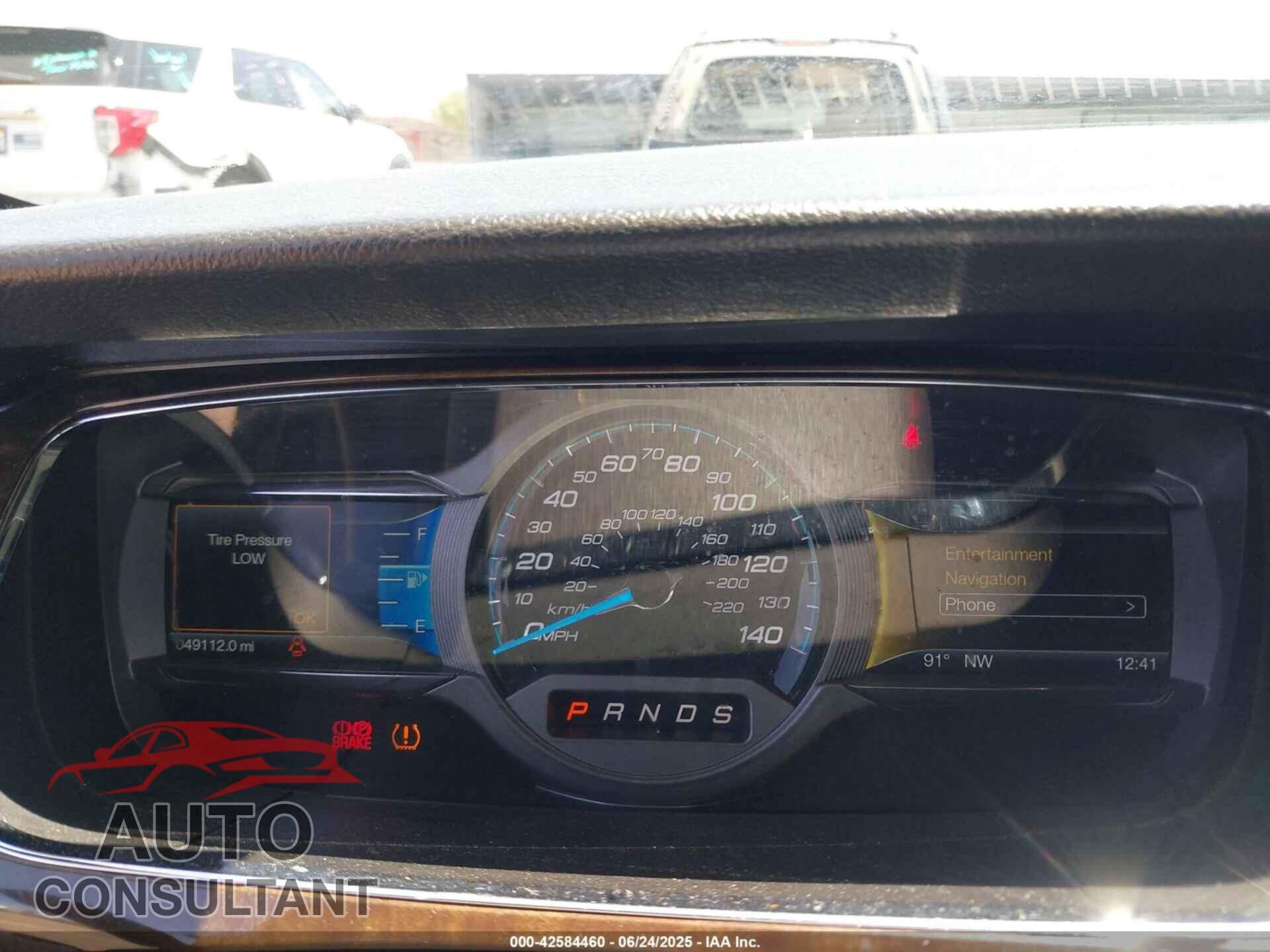 FORD TAURUS 2018 - 1FAHP2F83JG110451