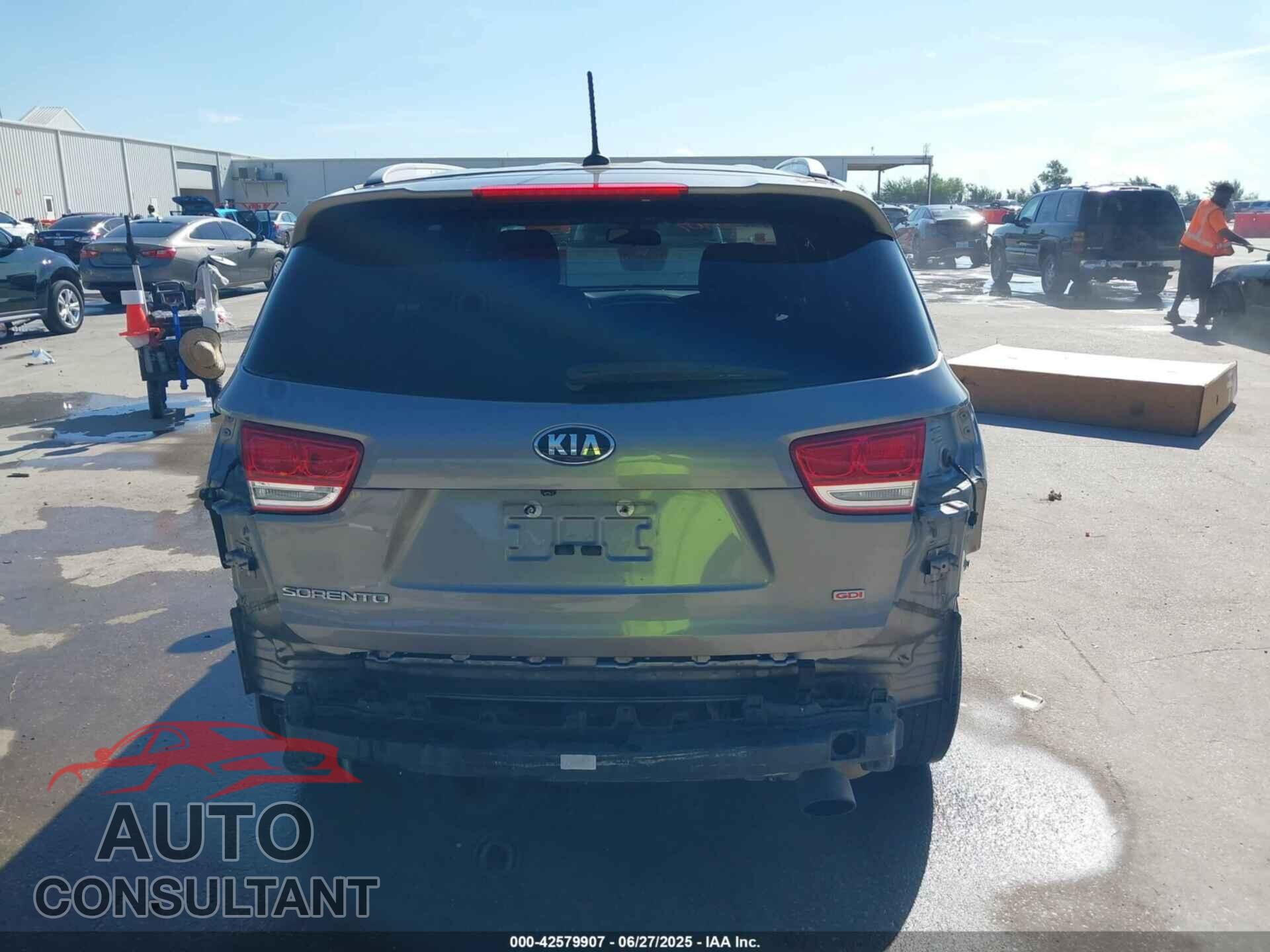 KIA SORENTO 2017 - 5XYPG4A34HG209130