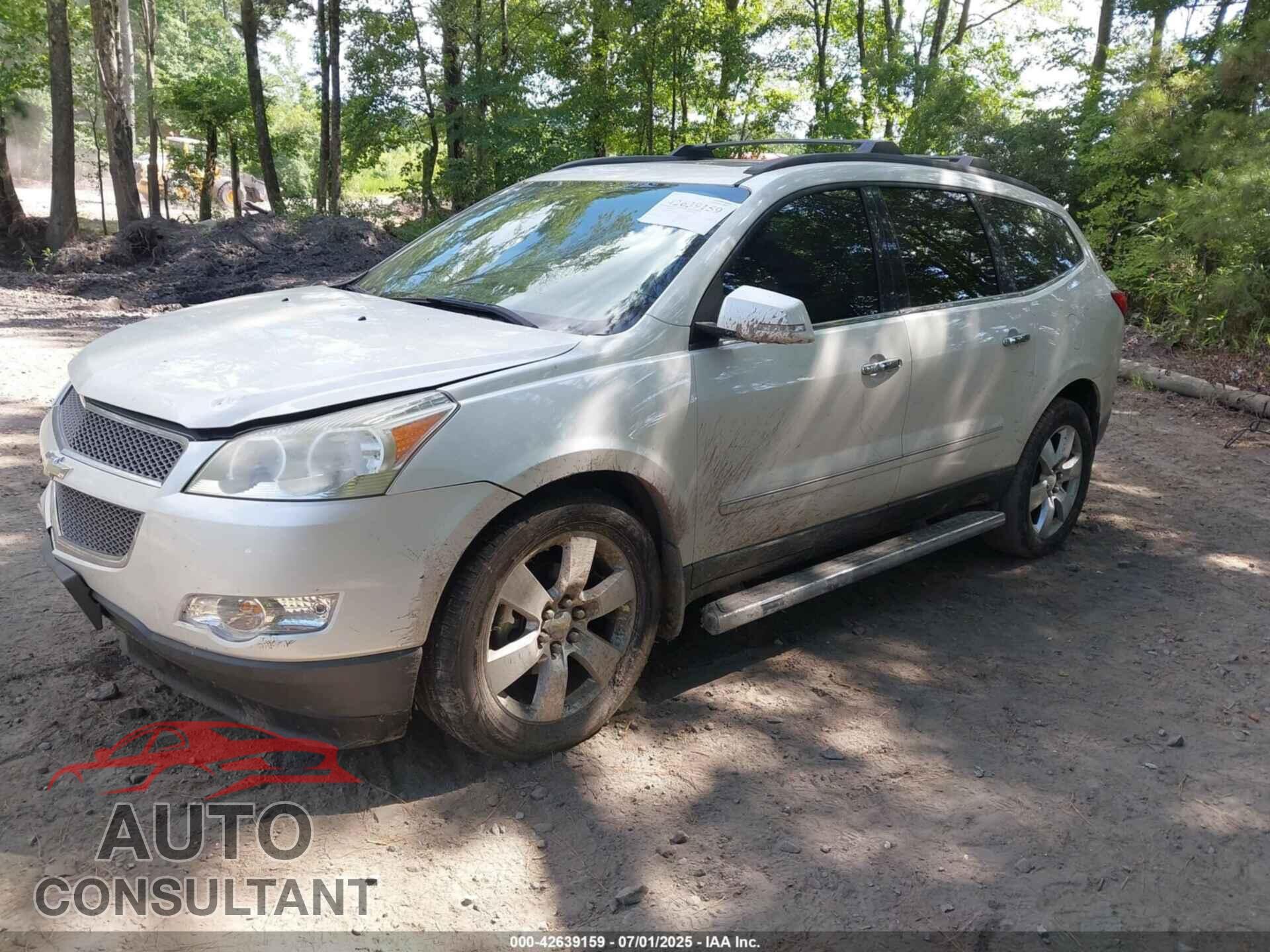 CHEVROLET TRAVERSE 2011 - 1GNKRLED2BJ156119