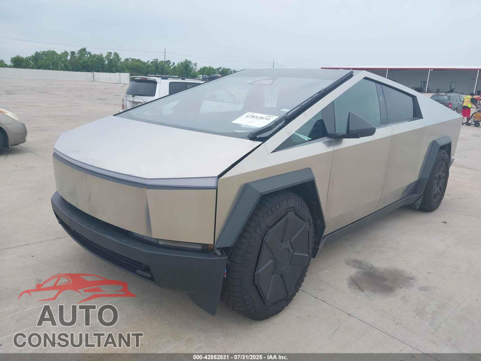 TESLA CYBERTRUCK 2024 - 7G2CEHED1RA024132