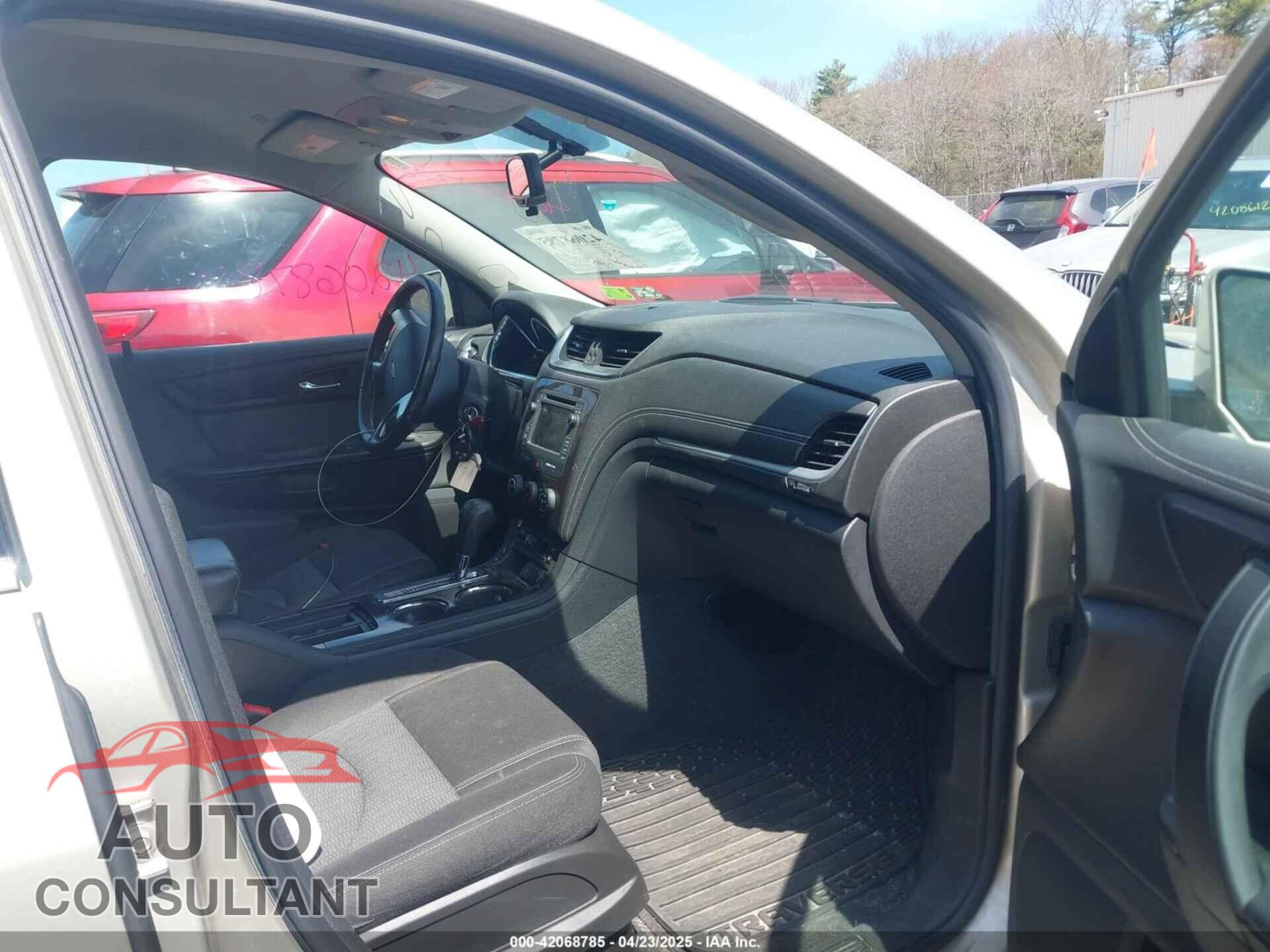 CHEVROLET TRAVERSE 2017 - 1GNKVGKD9HJ270036