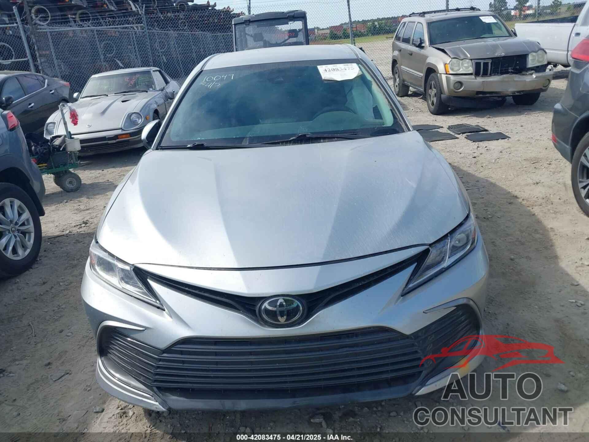TOYOTA CAMRY 2021 - 4T1C11AK6MU443408