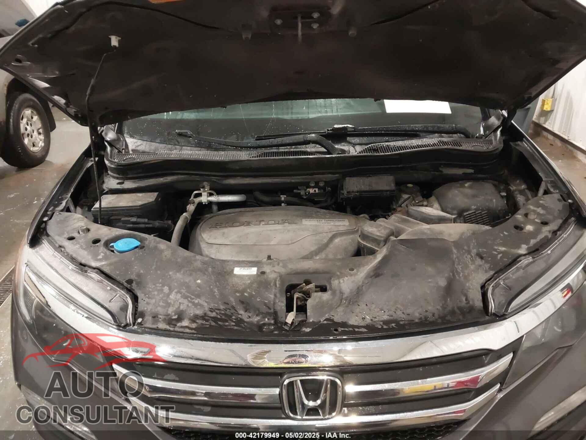 HONDA PILOT 2017 - 5FNYF6H58HB105029