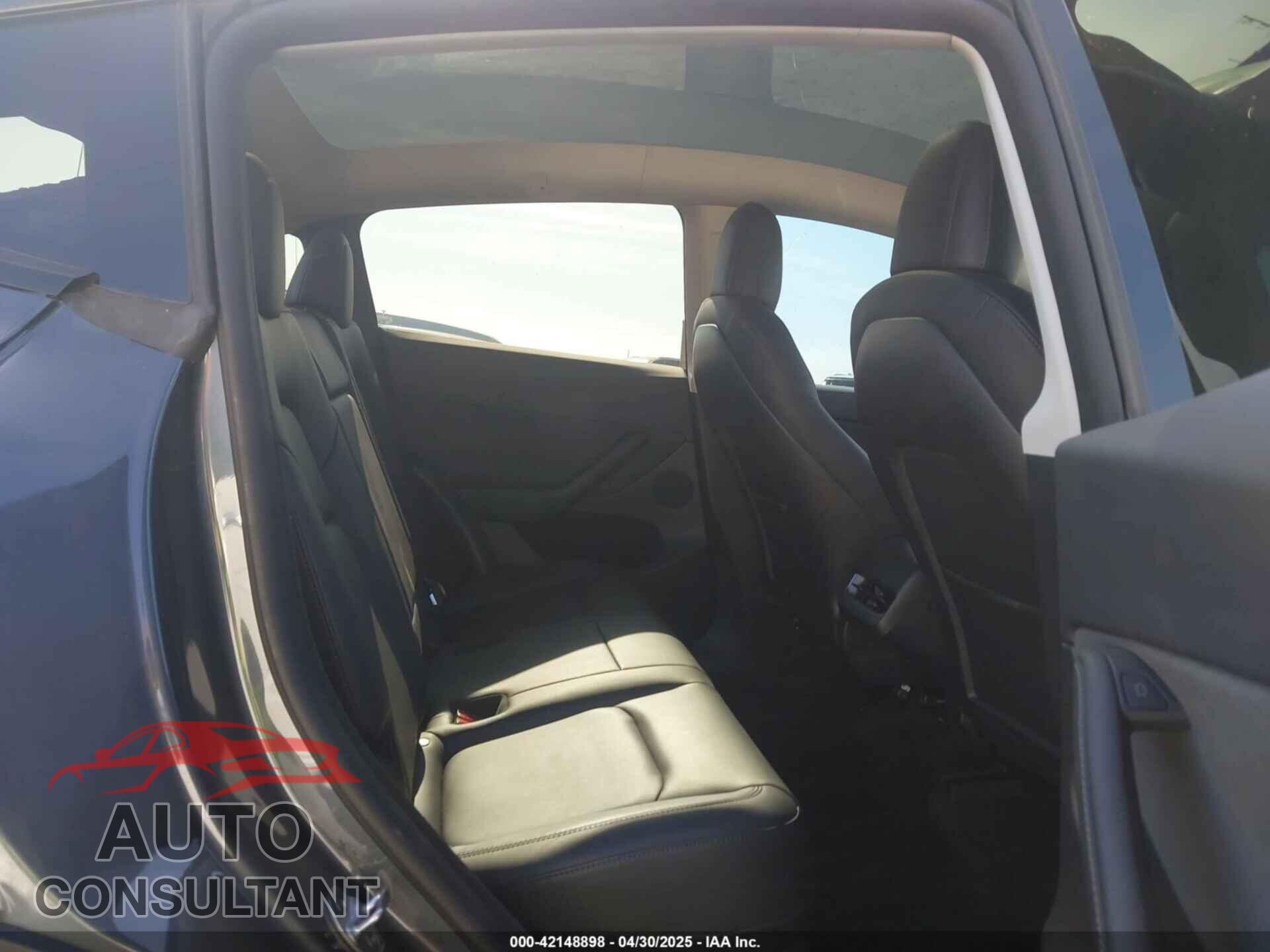 TESLA MODEL Y 2022 - 7SAYGDEF2NF543493