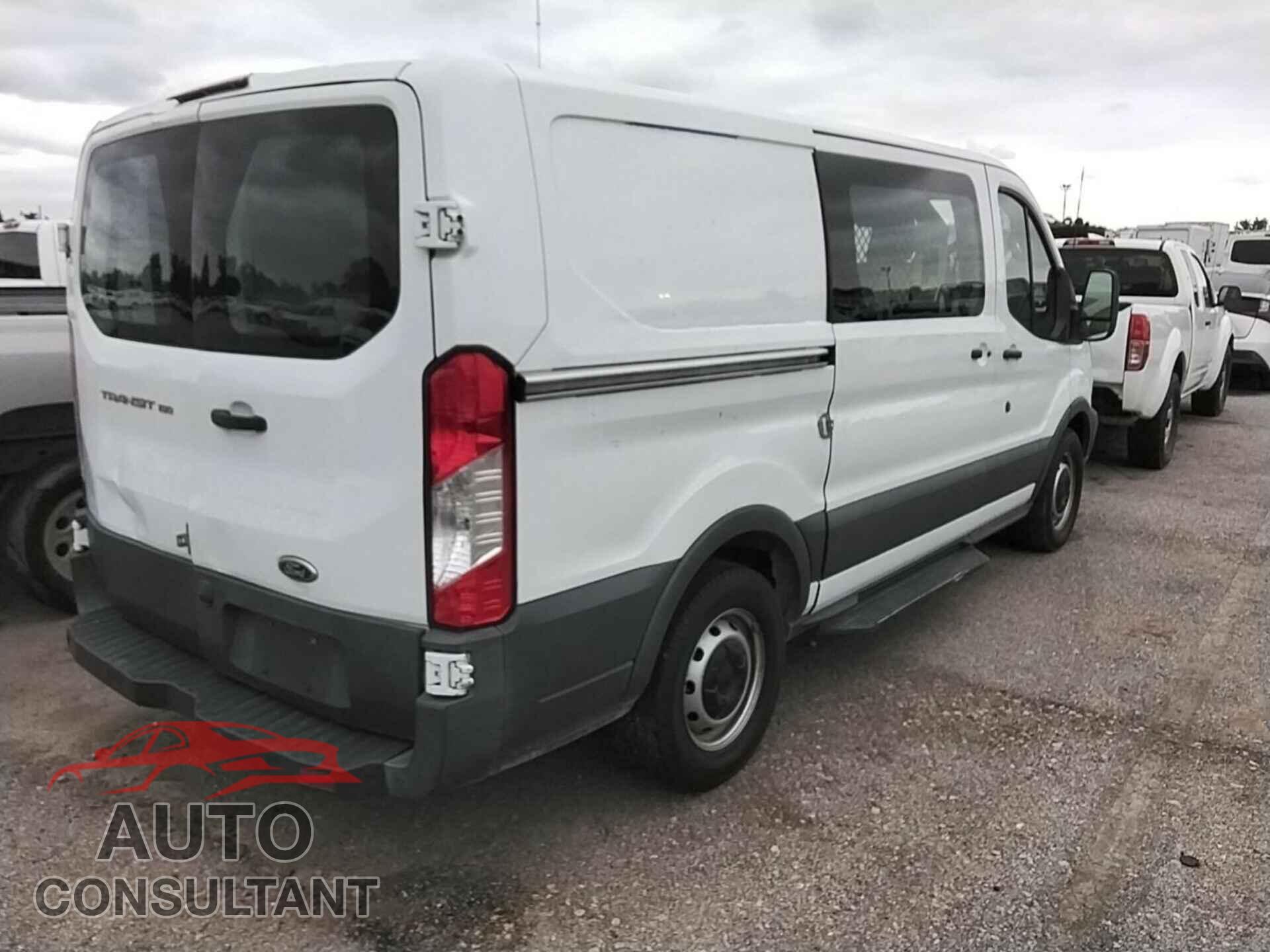 FORD TRANSIT-150 2016 - 1FTYE1YM6GKB15637