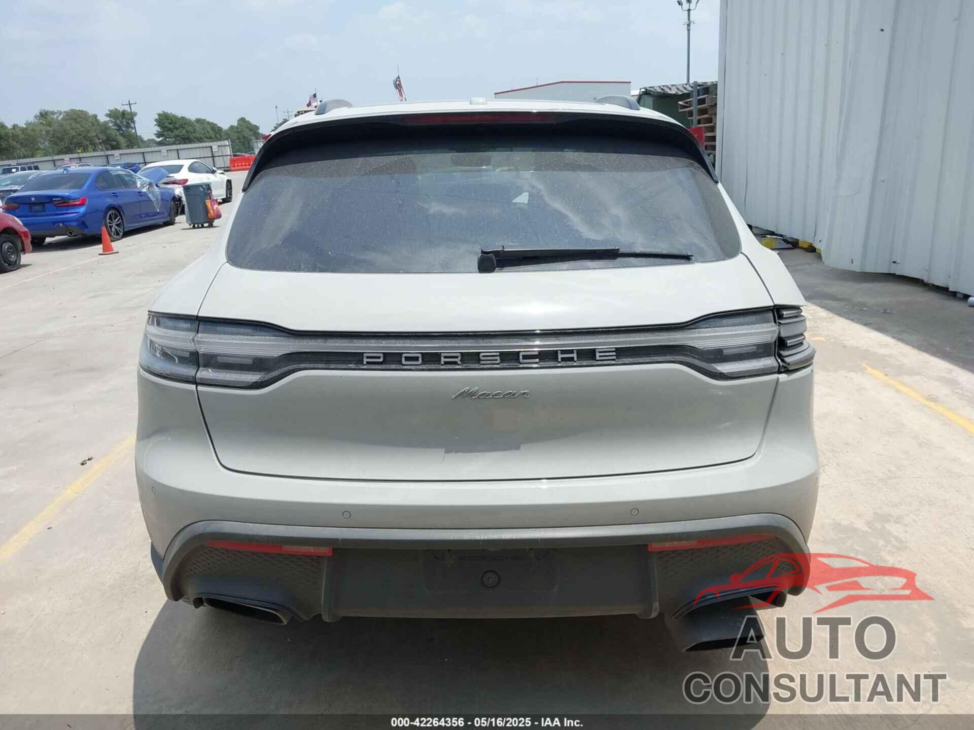 PORSCHE MACAN 2022 - WP1AA2A56NLB11535