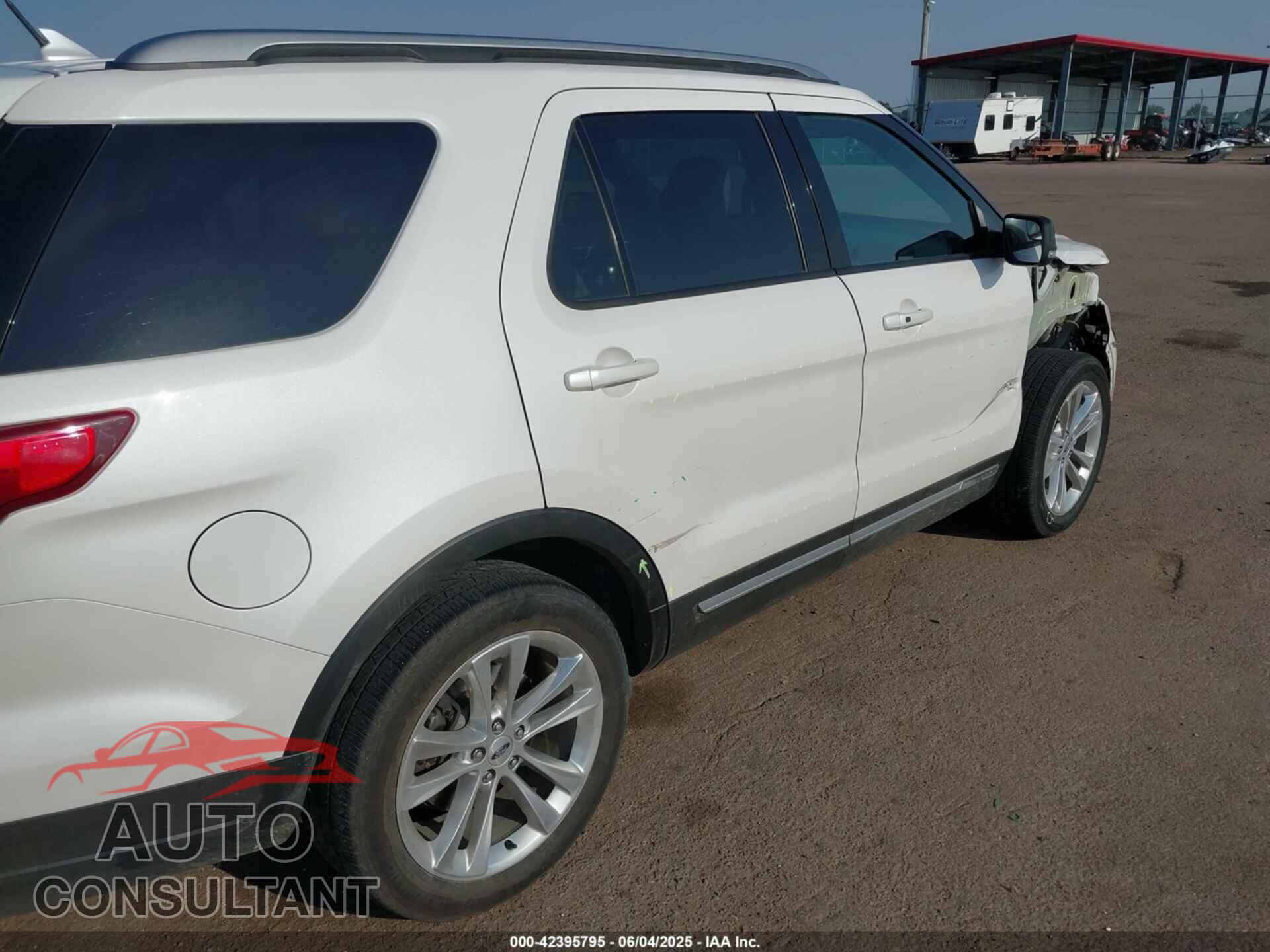 FORD EXPLORER 2018 - 1FM5K8D80JGA97851