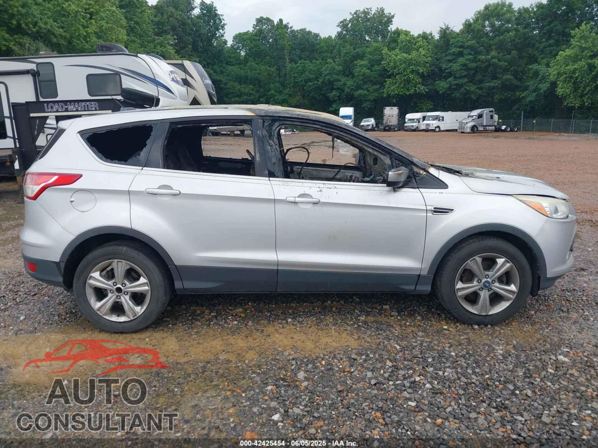FORD ESCAPE 2014 - 1FMCU0GX4EUE14933