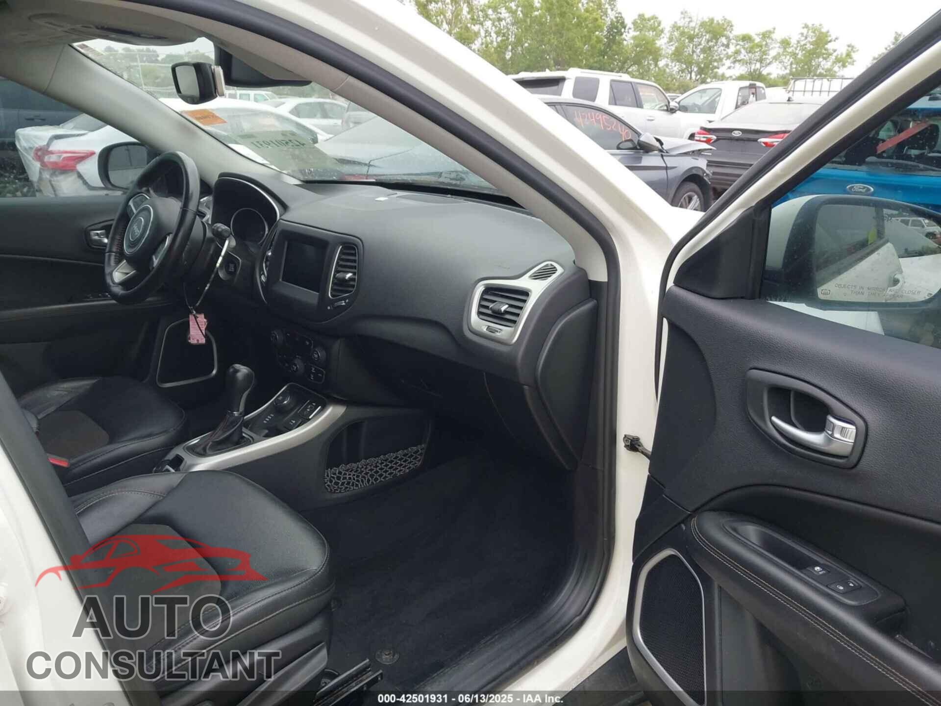JEEP COMPASS 2018 - 3C4NJDBB4JT453583