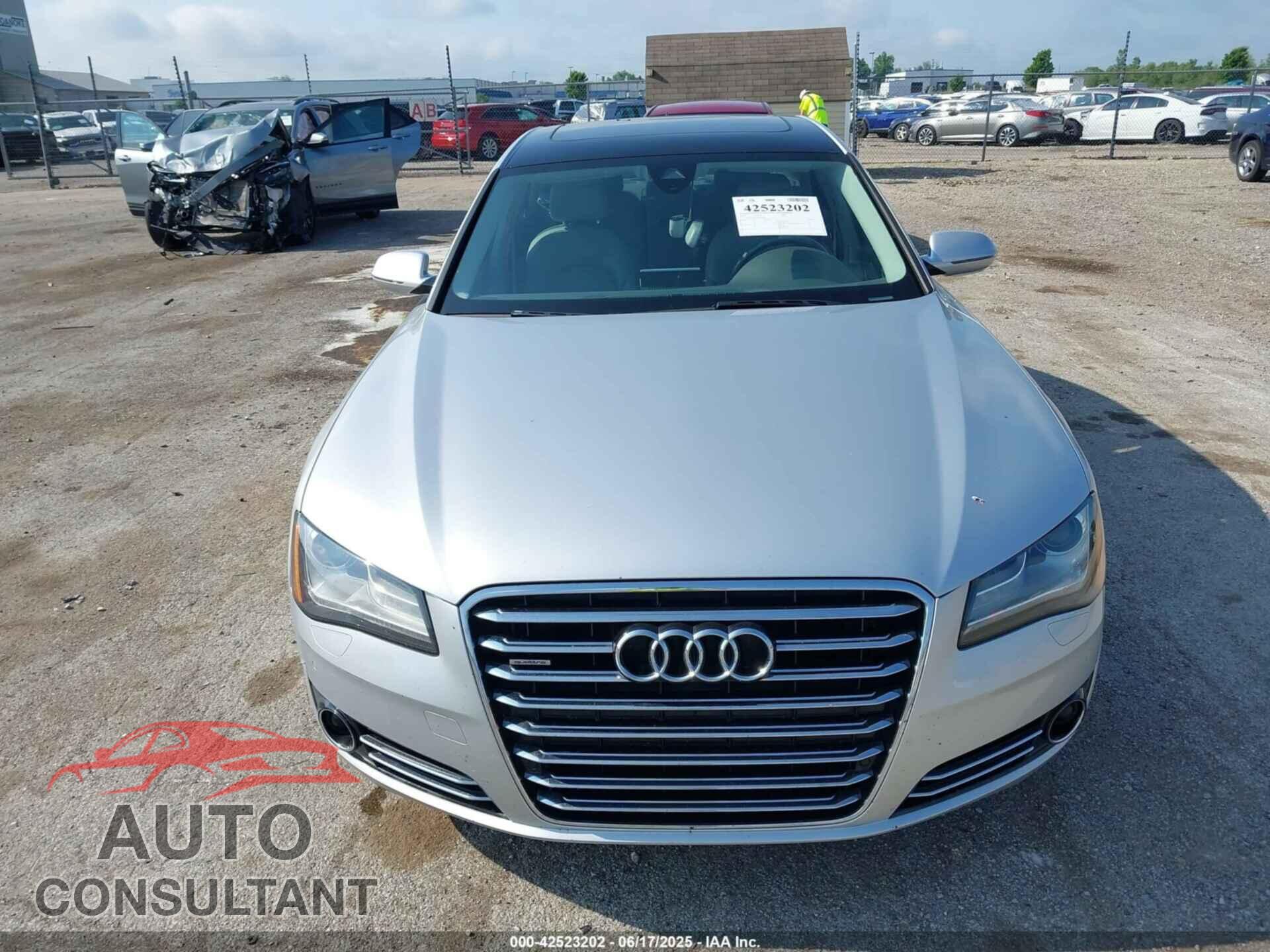 AUDI A8 L 2012 - WAURVAFD5CN025280