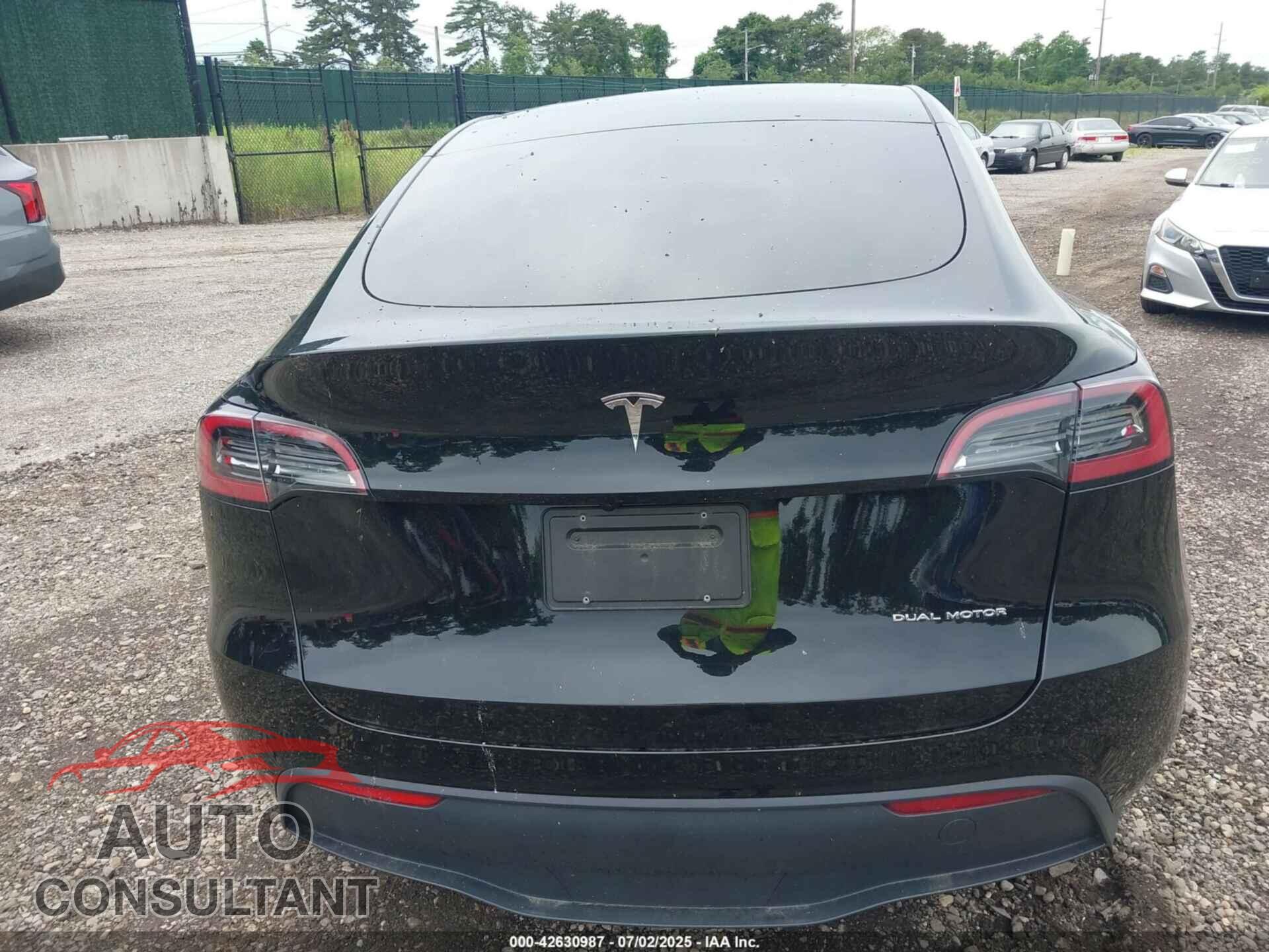TESLA MODEL Y 2024 - 7SAYGDEE7RA265748